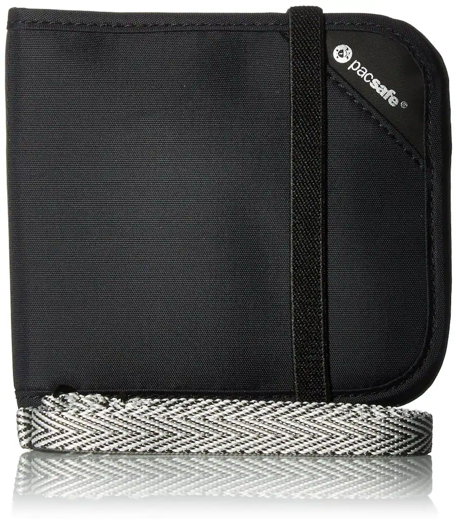 pacsafe portemonnee RFIDsafe Zip Around Wallet Black zwart pacsafe portemonnee RFIDsafe Zip Around Wallet Black zwart