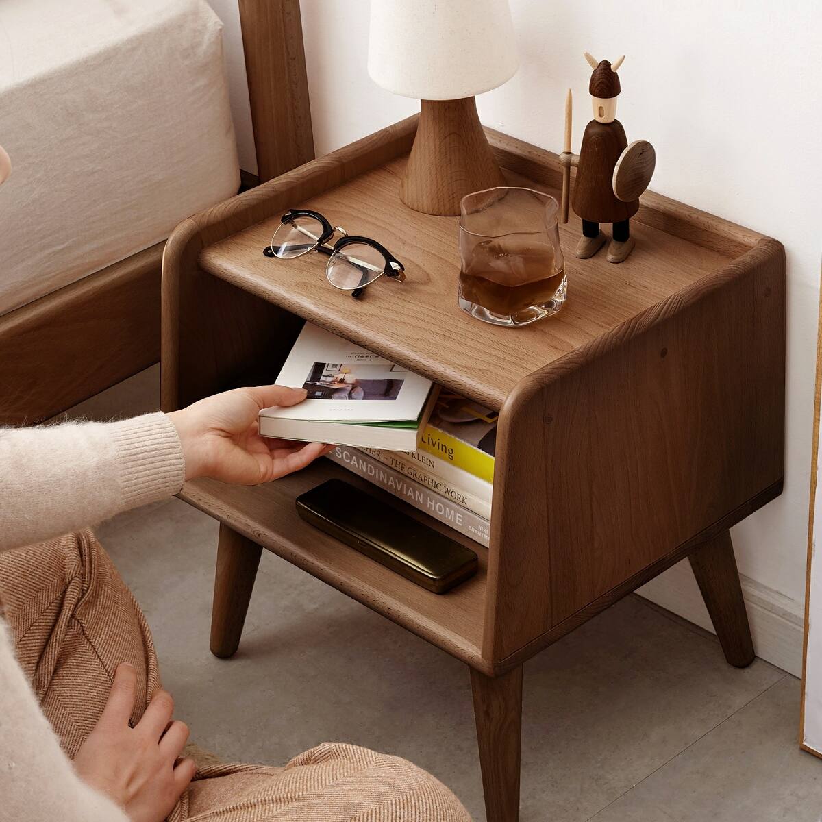 EVISTING  
ER THE KLEIN Living SCANDINAVIAN GRAPHIC HOME WORK