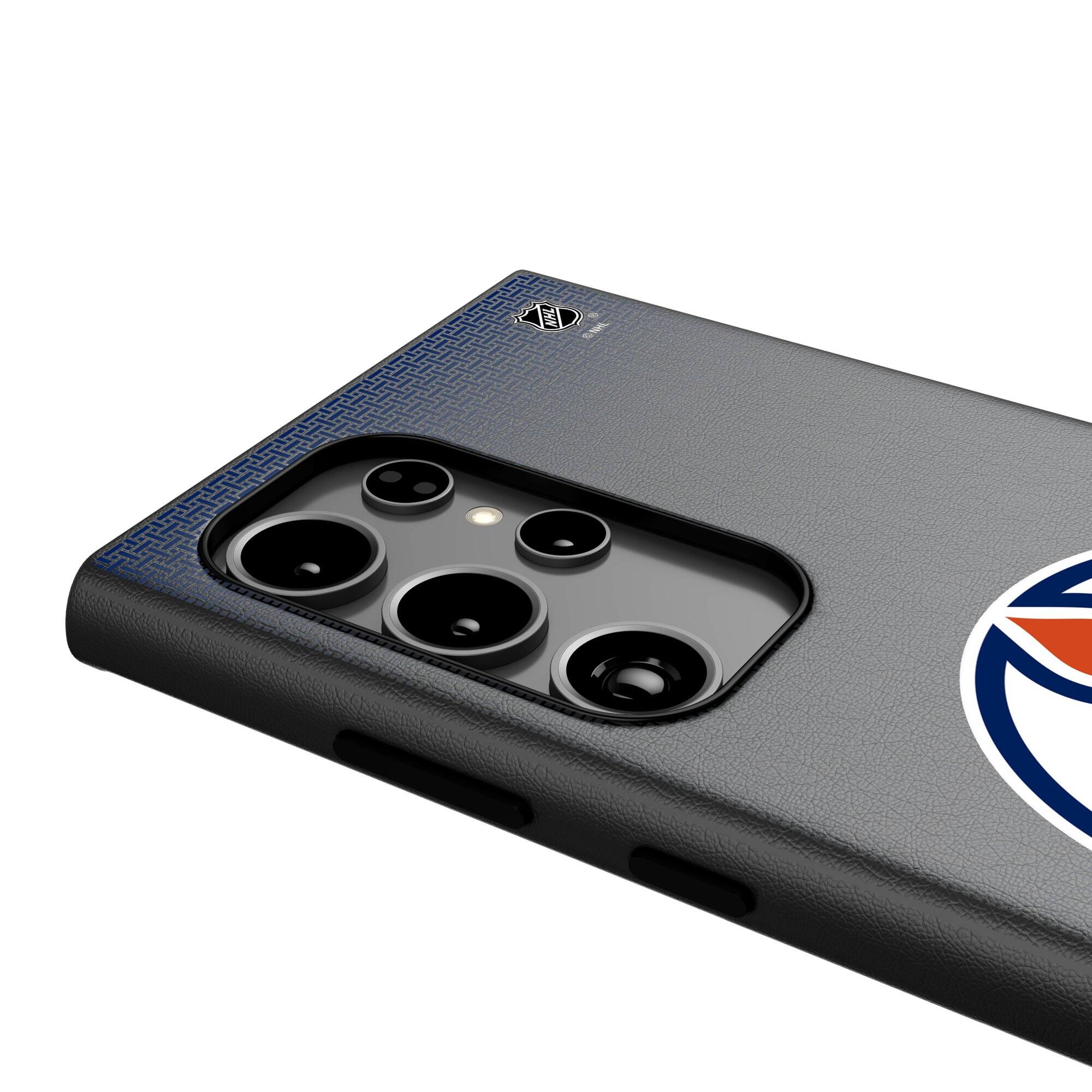 Alt View 3. Keyscaper - Edmonton Oilers Linen Galaxy Magnetic Bump Case - S25 - Black.