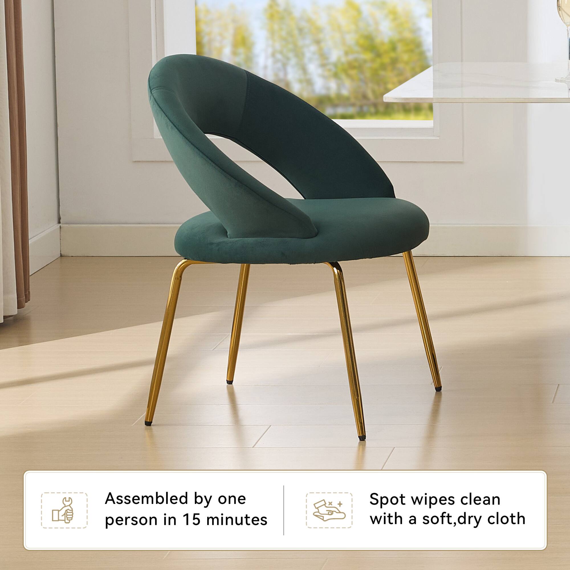 Assembled by one person in 15 minutes  
Spot wipes clean with a soft, dry cloth