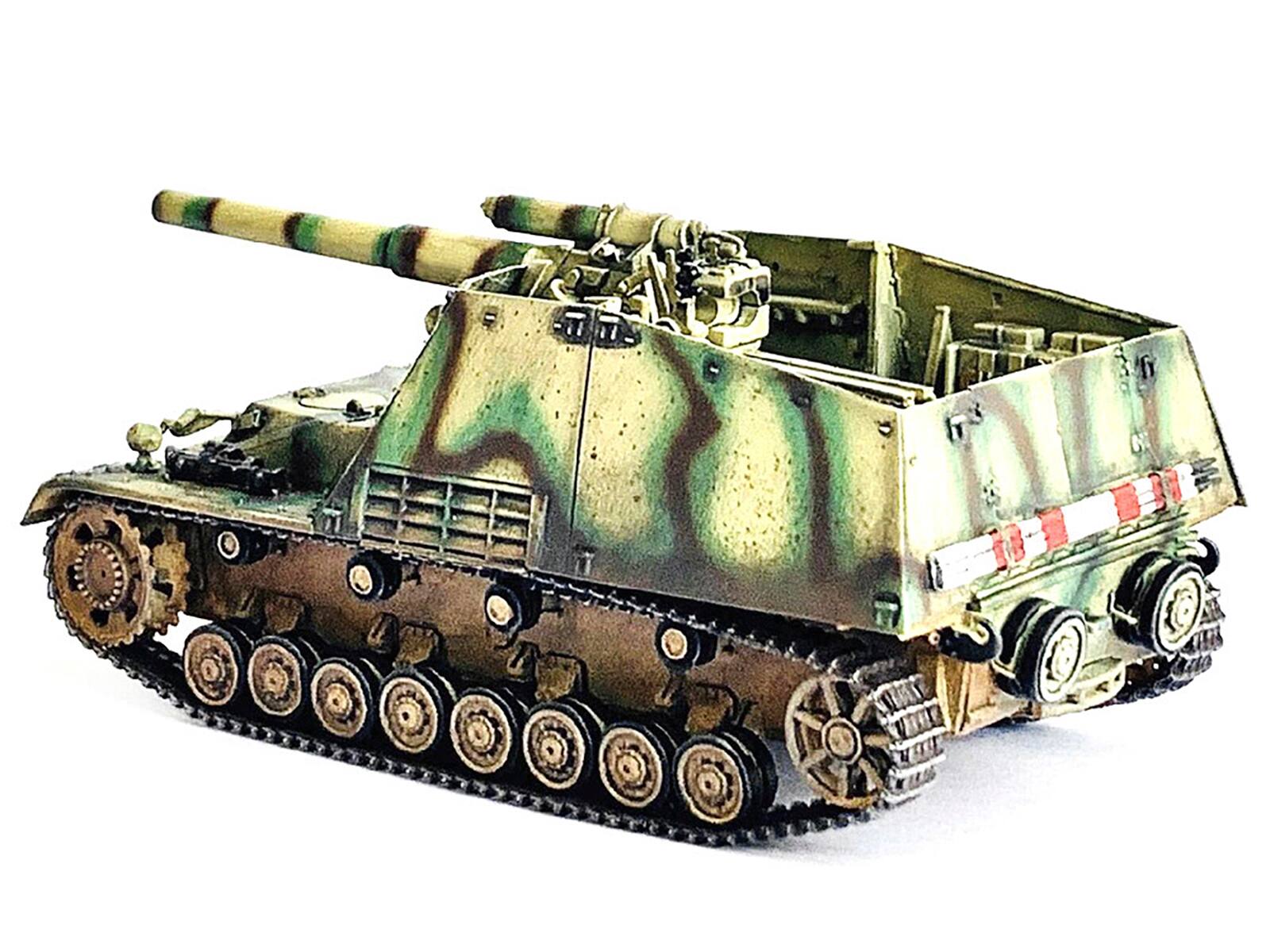 Left. Dragon Models - German Sd.Kfz.165 Hummel Self-Propelled Gun #313 Late Production German Army NEO Dragon Armor Series 1/72 Plastic Model - Multi.