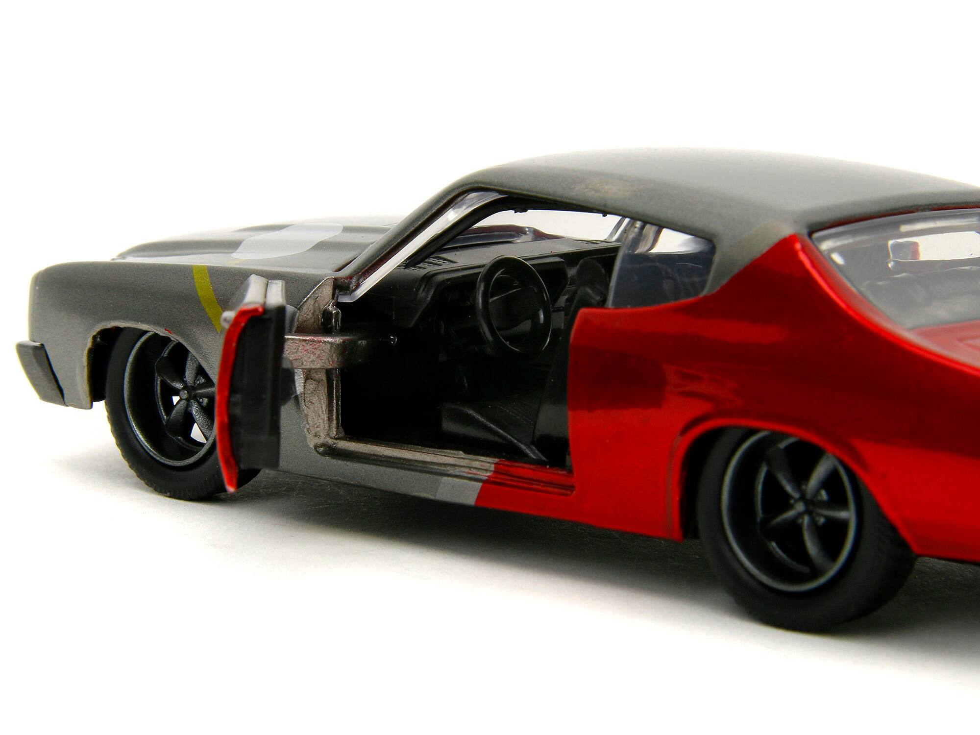 Left. Jada - 1970 Chevrolet Chevelle SS Gray & Red Metallic Black Hood with Thor Diecast Figure "The Avengers" "Hollywood Rides" 1/32 - Gray Metallic And Red Metallic With Black.