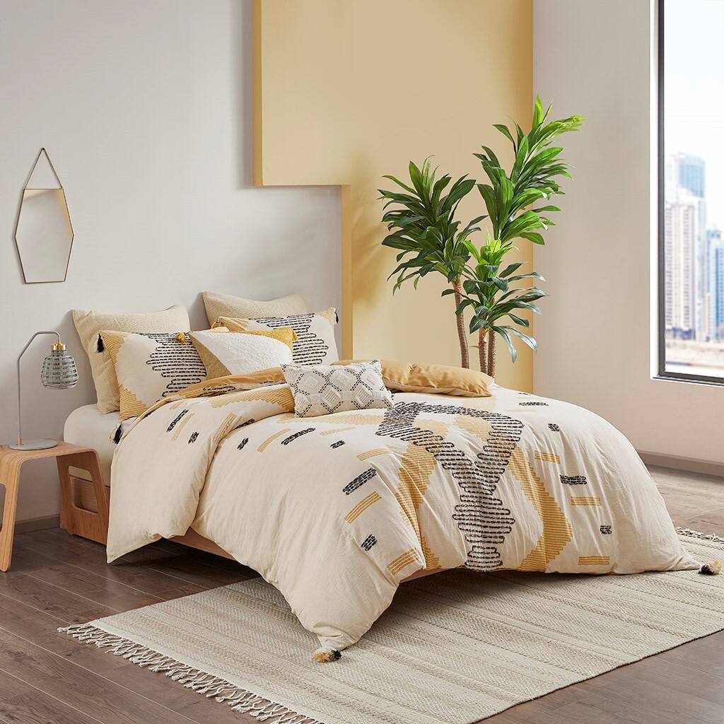 Alt View 1. Gracie Mills - Gracie Mills Alyssa All-Season Serenity: 3-Piece Reversible Cotton Coverlet Set - Yellow.
