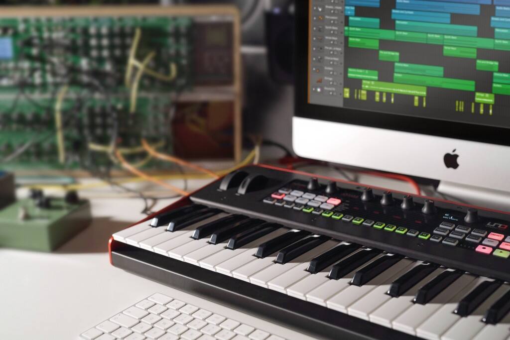 Alt View 2. IK Multimedia - Uno Synth Pro Analog Paraphonic Synthesizer Keyboard with 37-Key Fatar Keys, MIDI, USB, CV & 256 Presets.