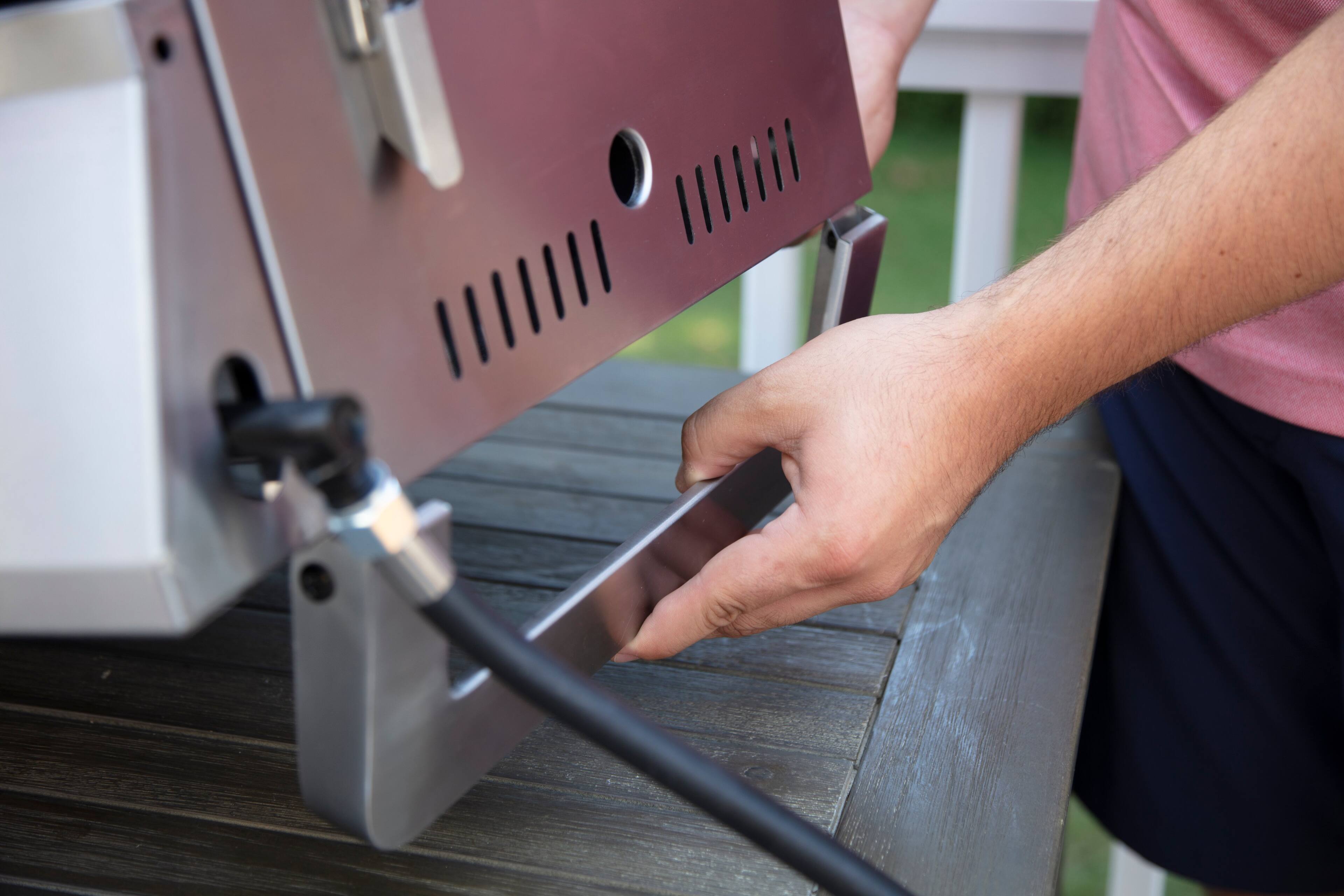 Alt View 38. Cuisinart - Chef's Style Stainless Tabletop Grill - Stainless Steel.