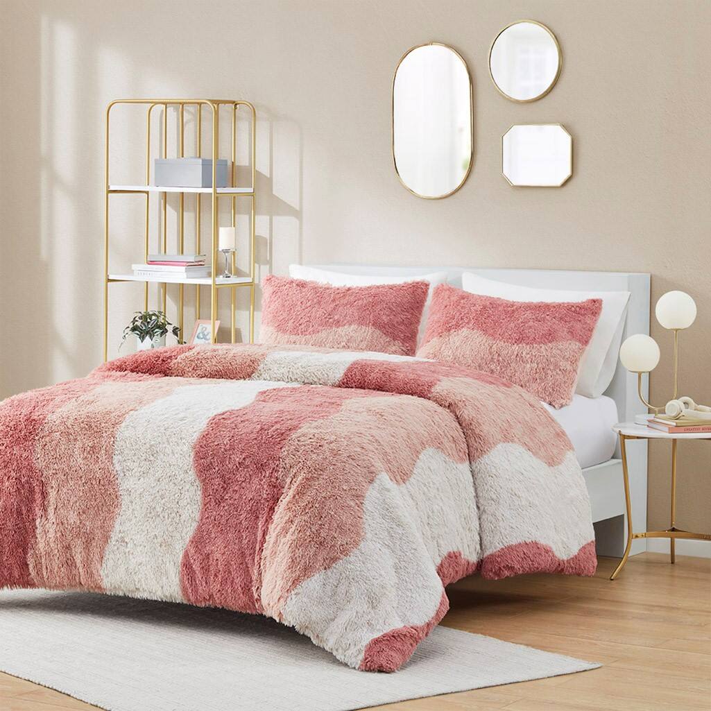 Alt View 1. Gracie Mills - Gracie Mills Serenity Ombre Shaggy Faux Fur Duvet Cover Set - Blush Multi.
