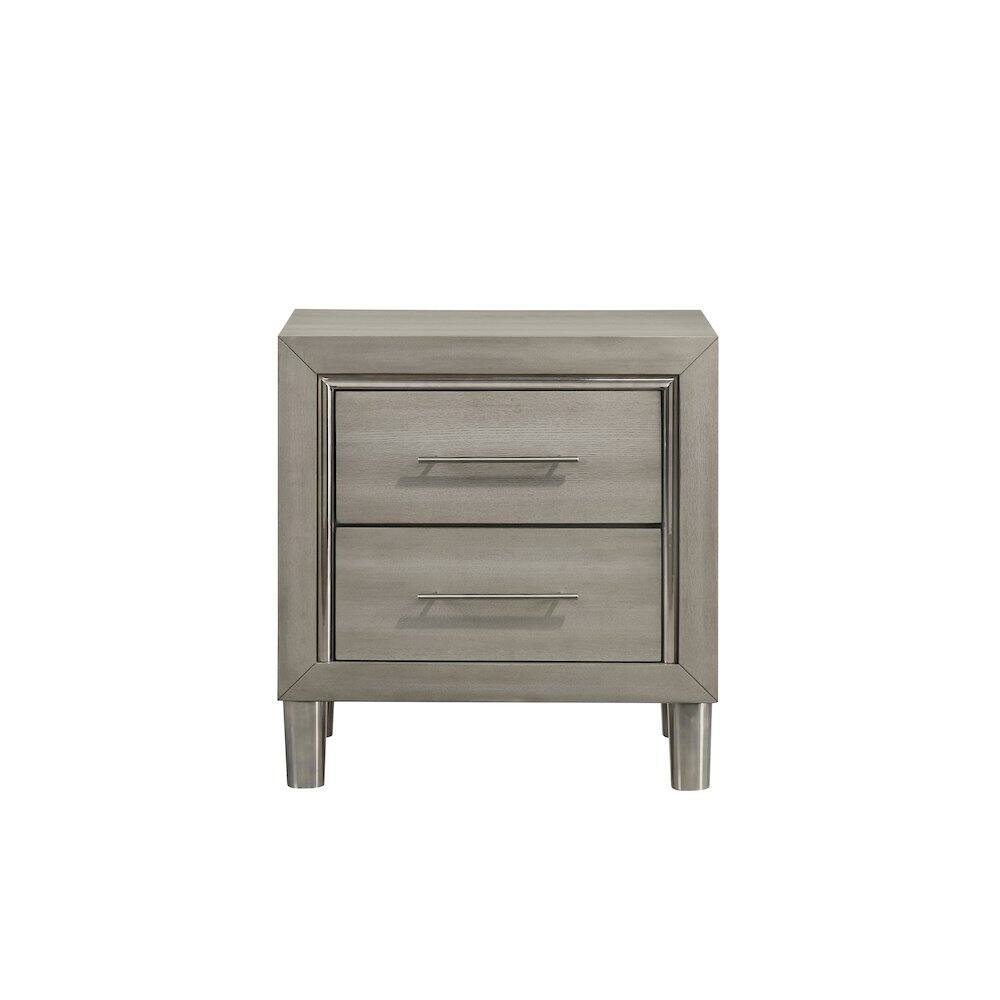 Alt View 2. New Classic Furniture - Lennox 5Pc Wood Bedroom Set w Chest in Gray - Gray.