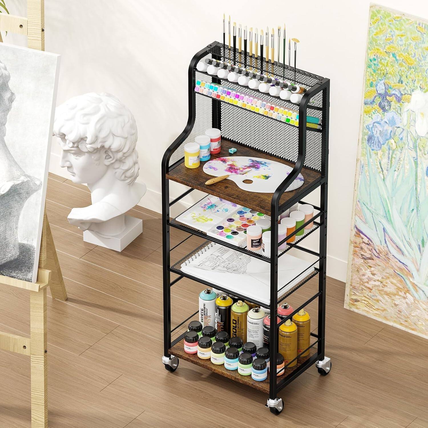 The text on the image appears to be "Y TILE GOLO." However, without additional context, it's unclear what this text refers to. If you need help with something specific related to the image, please let me know!