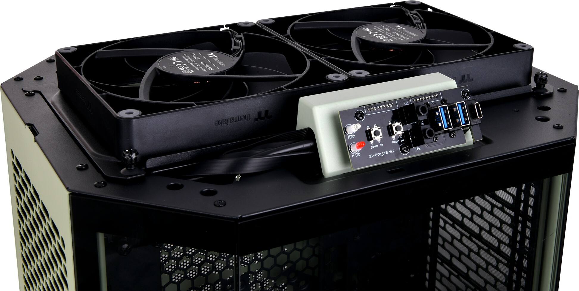 The text on the image reads: "i RI 7AS Mhrate m N-CE9 E 4142%.18 - 455 B 77 A thermaltake u MC A A PlLcA 7 Reset - te power 1.2 W MUD 00-T00_usB SP."