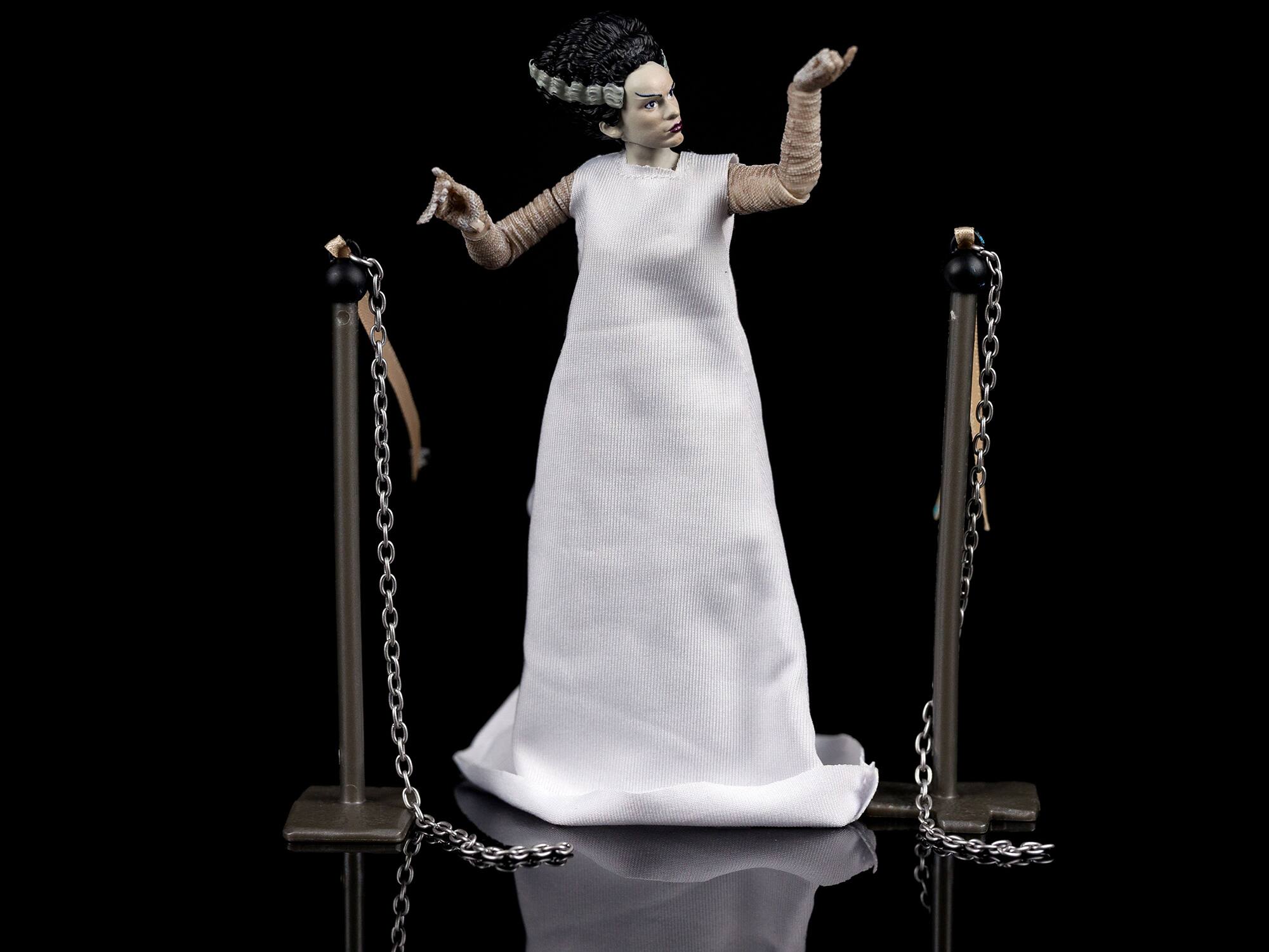 Alt View 1. Jada - The Bride of Frankenstein 6" Moveable Figurine with Chains and Alternate Head and Hands "Universal Monsters" by Jada.