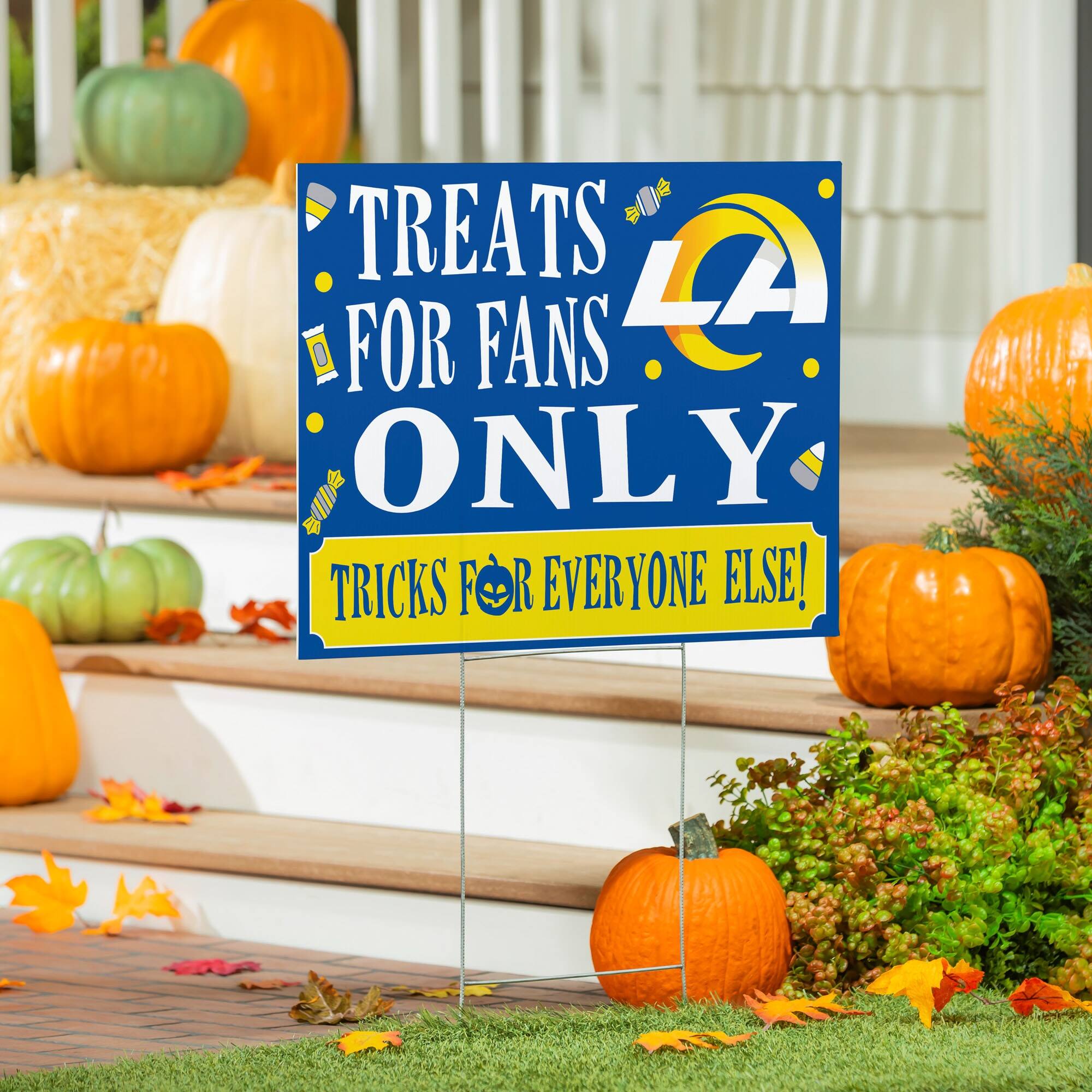 TREATS FOR FANS ONLY  
TRICKS FOR EVERYONE ELSE!