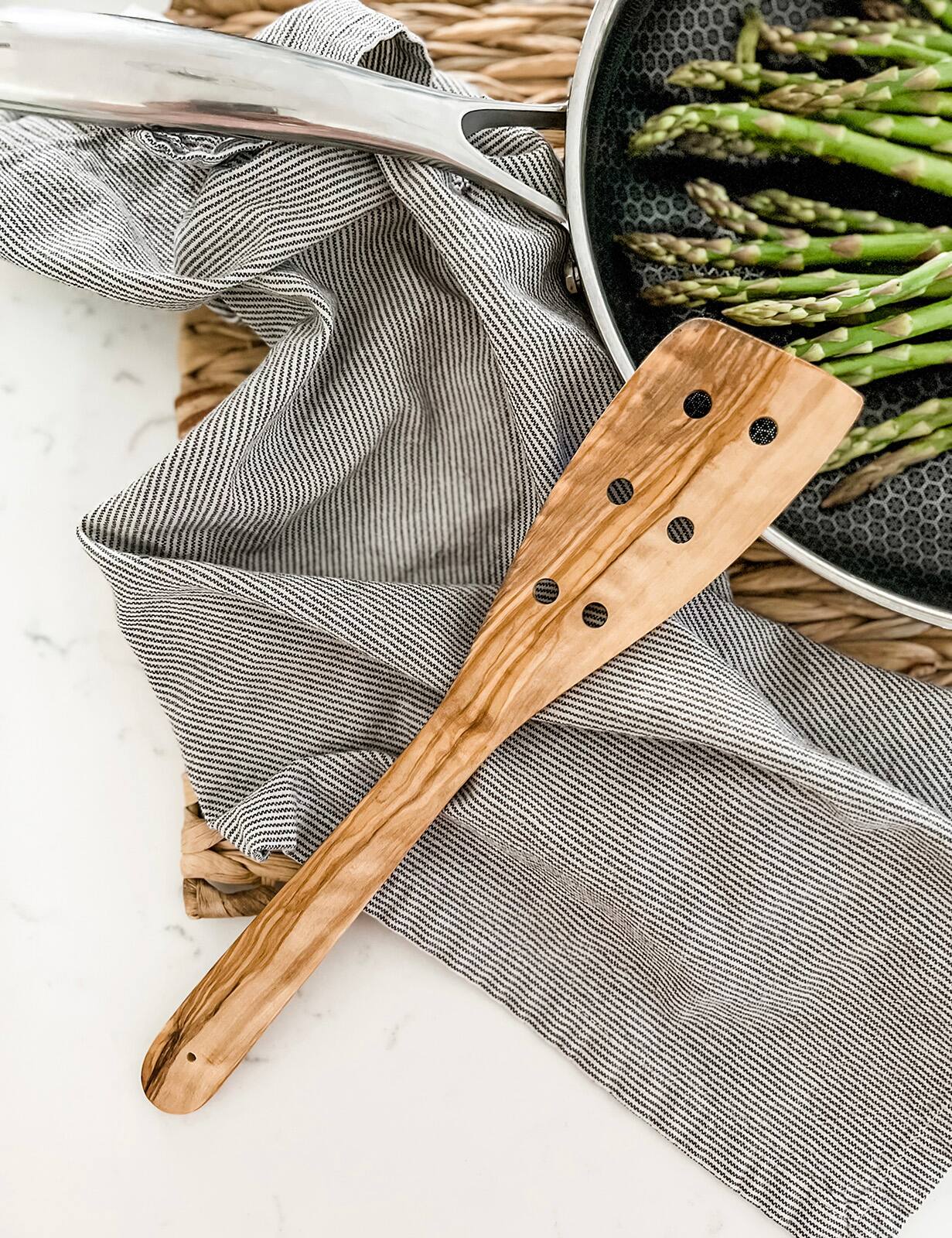 Alt View 3. Kuchenprofi - Cilio Toscana Olivewood Perforated Turner, 11.8-Inch - Brown.