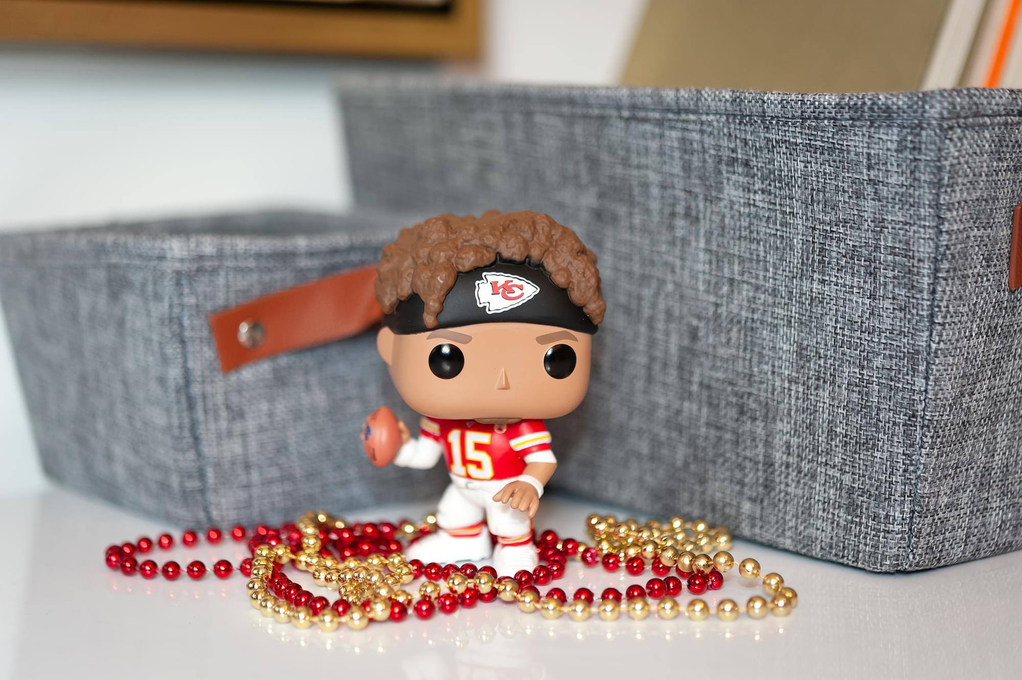 Alt View 3. Funko - Funko POP! NFL Vinyl Figure Kansas City Chiefs Patrick Mahomes II | 3.75 Inches - Red.