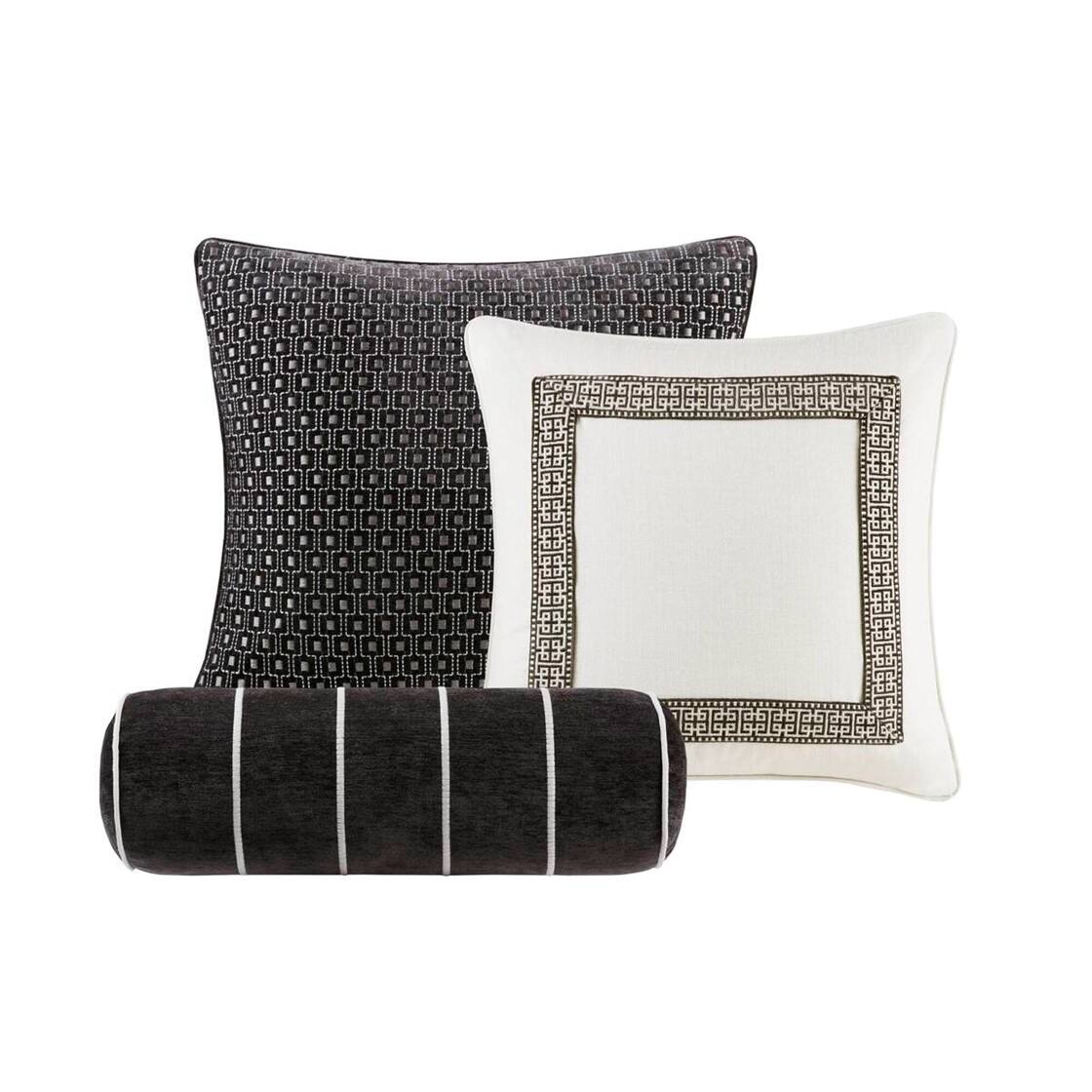 Alt View 4. Gracie Mills - Gracie Mills Ambrose 8-Piece Oversized Comforter Set - Black/White.