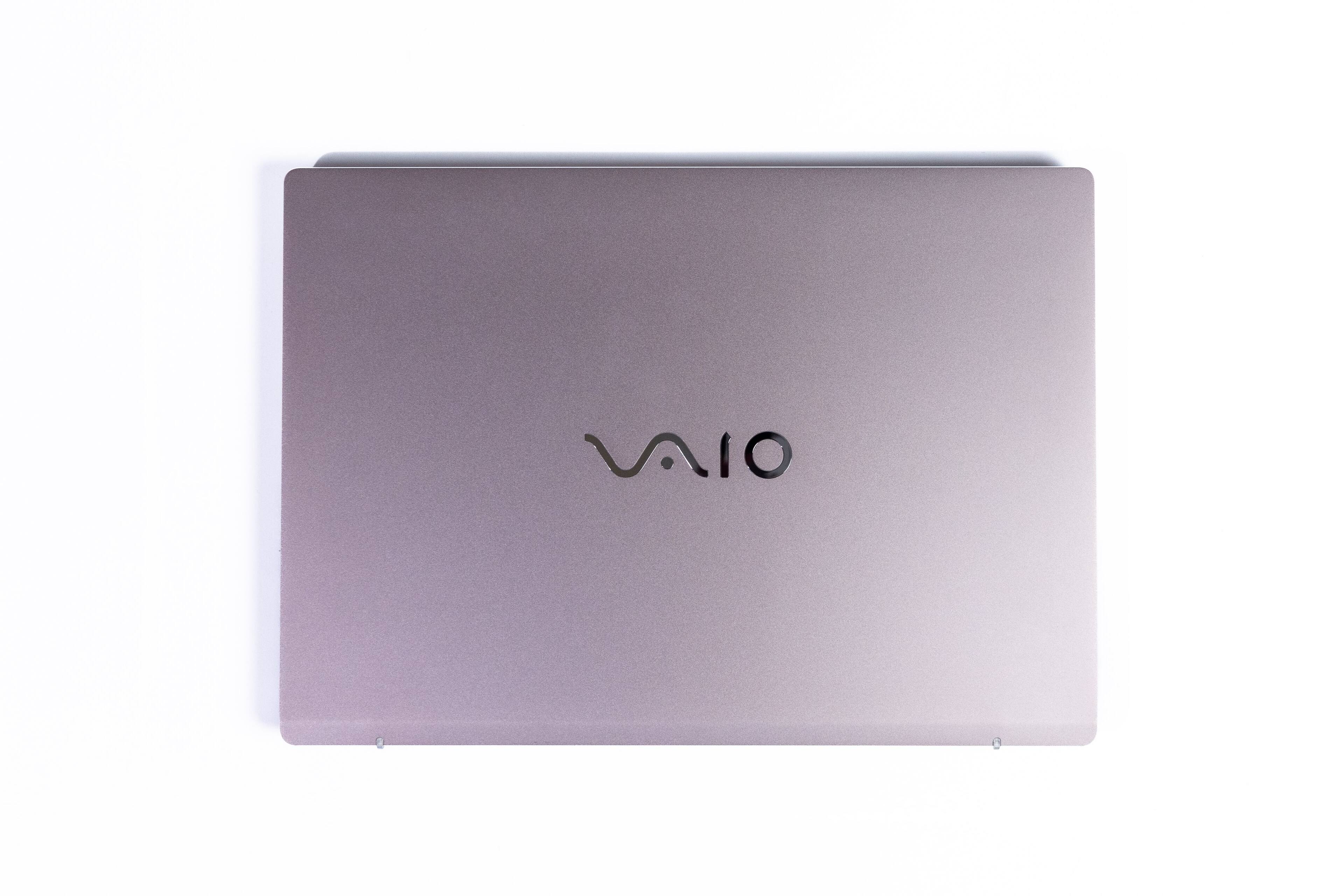 Alt View 2. VAIO - VAIO FS 14" | Laptop | Intel Core i3 |  8GB RAM  | 512GB SSD  | - Warm Slate.