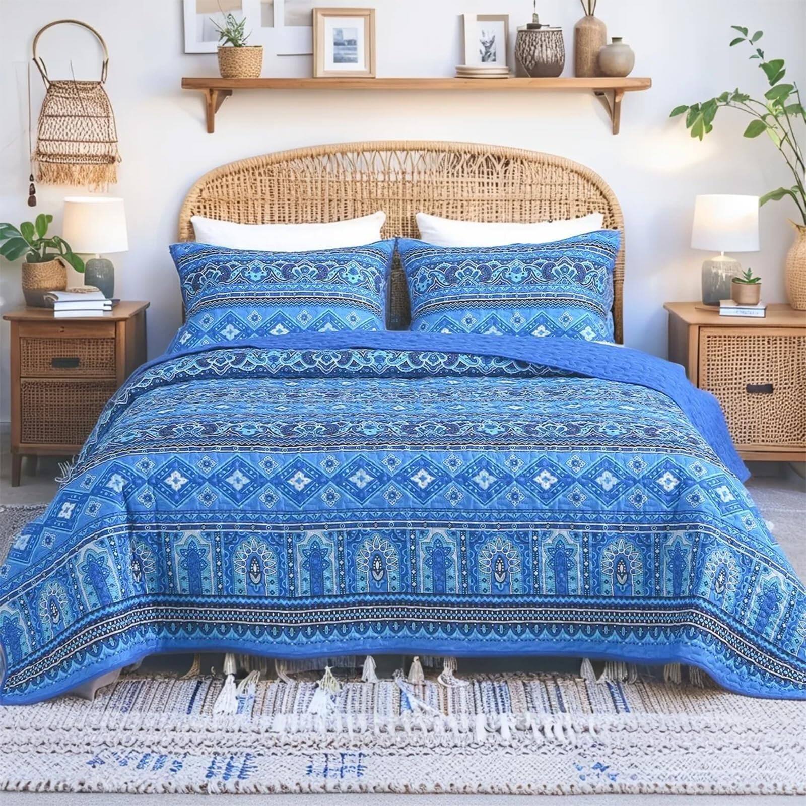 Front. Cedar Assembly - Boho Quilt Set Bohemian Striped Bedspread Coverlet 3 Pieces Lightweight Soft Microfiber Reversible Bedding - Blue-King.