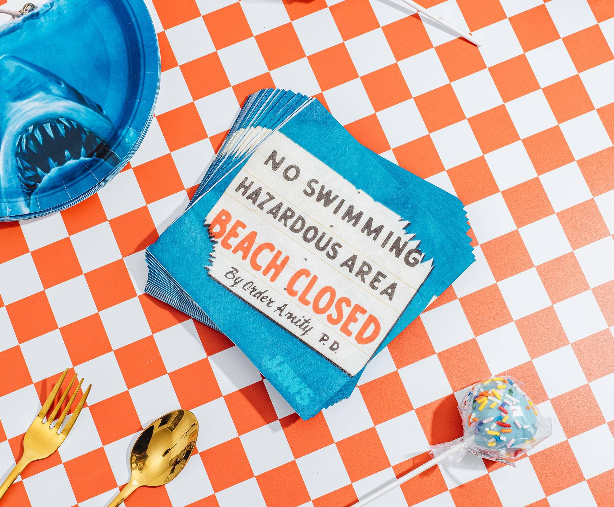 NO SWIMMING  
HAZARDOUS BEACH AREA  
CLOSED  
By Order Amity P.D.