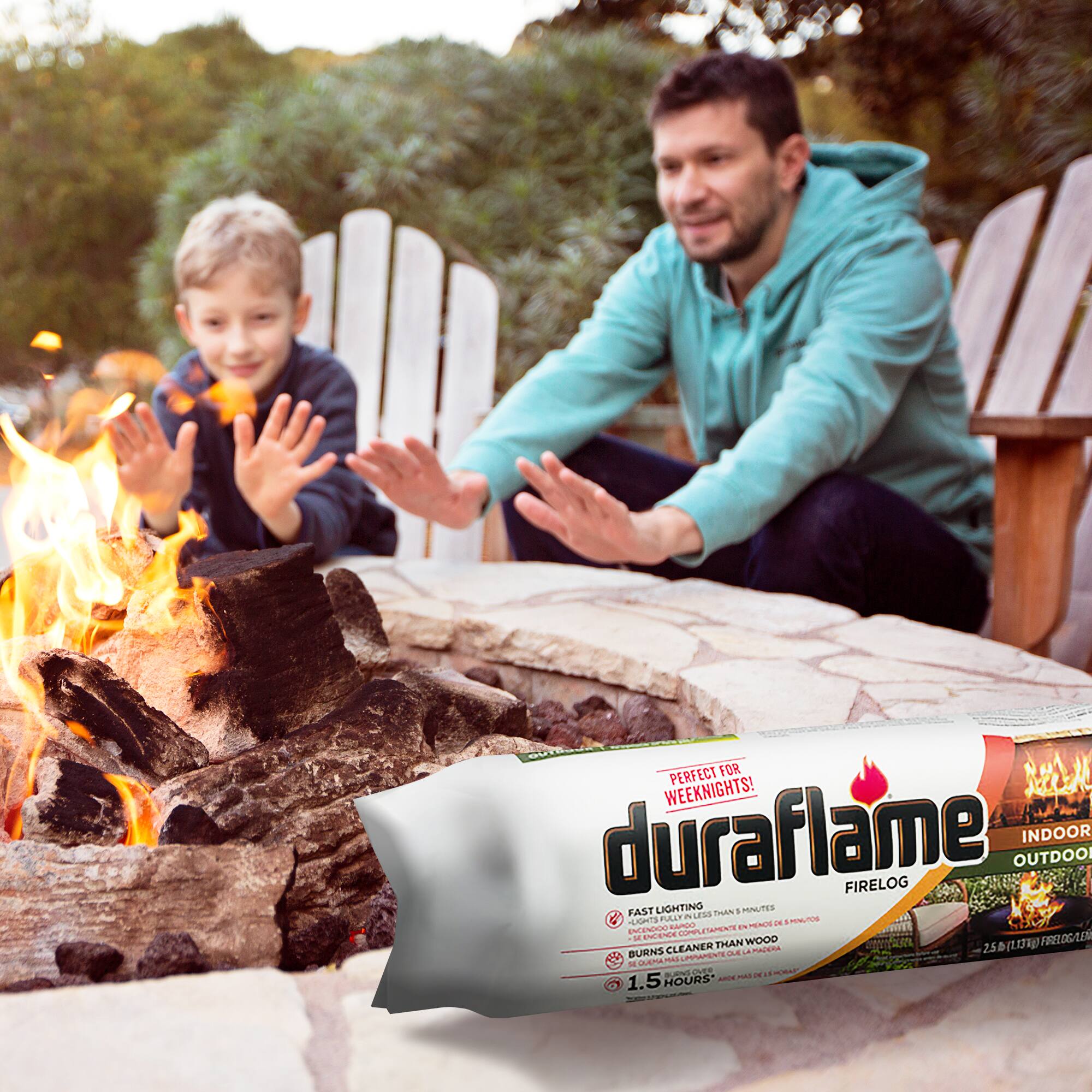 PERFECT FOR WEEKNIGHTS!  
duraflame  
INDOOR OUTDOOR FIRELOG  
FAST LIGHTING  
TIAN  
Tu FULAT - LEGE A SAA PENI - NT CN FAST .  
SN LUPPL  ENCENCE WOOD FRELOGA E CLEANER THAN MALEA  
2.5 (113) g BURNS LE . SEGEMAM mE AEN o - OT  
HORAC ARE - 1.5 HOURS