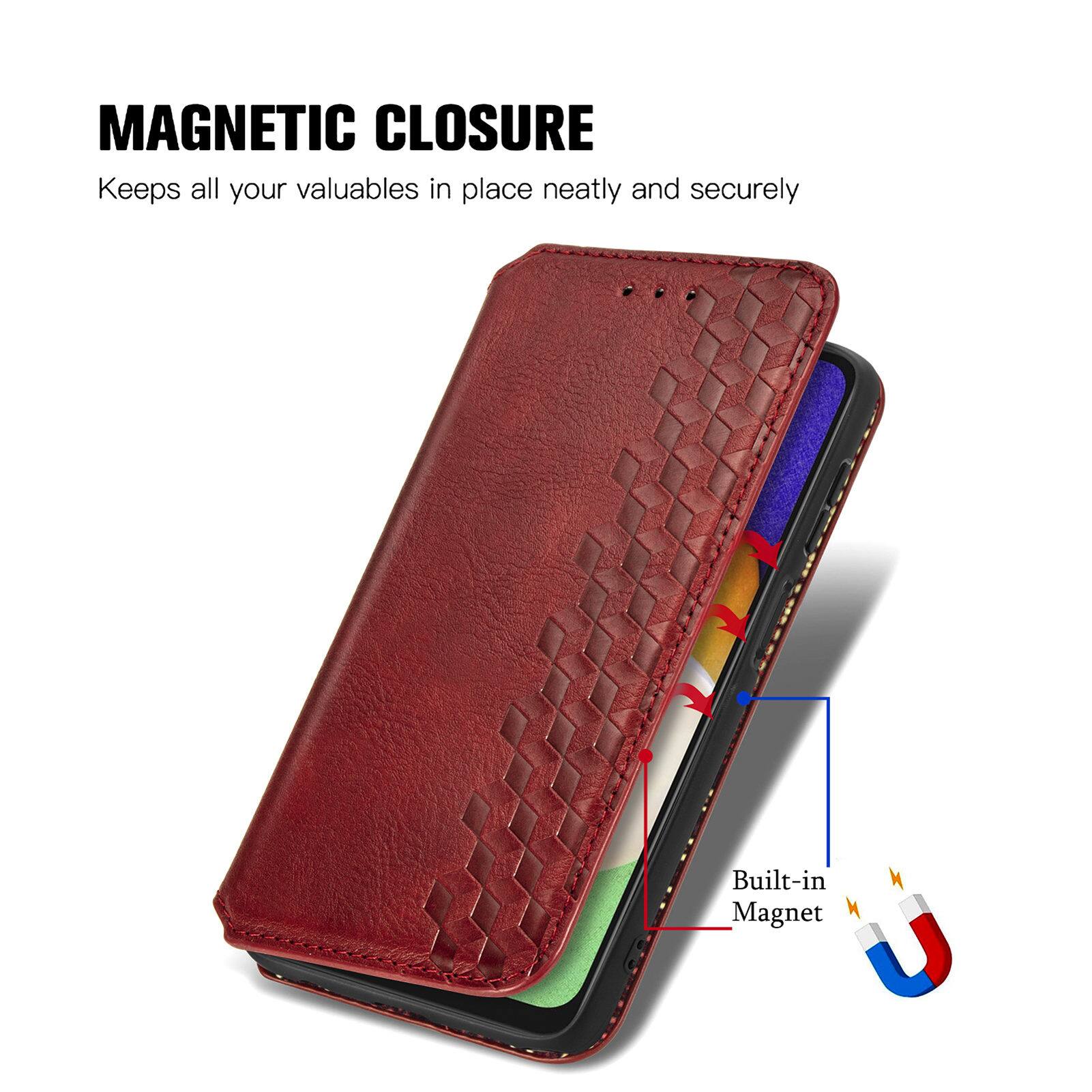 MAGNETIC CLOSURE  
Keeps all your valuables in place neatly and securely  
Built-in Magnet