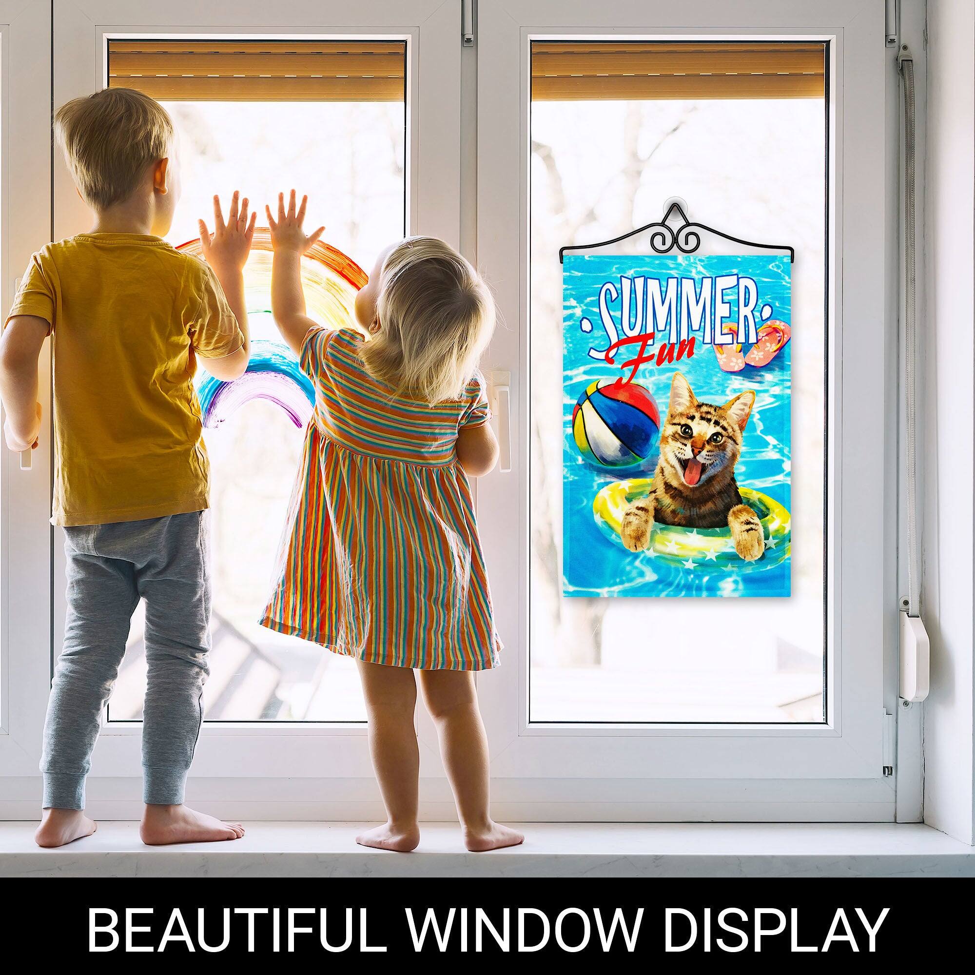SUMMER FUN

BEAUTIFUL WINDOW DISPLAY