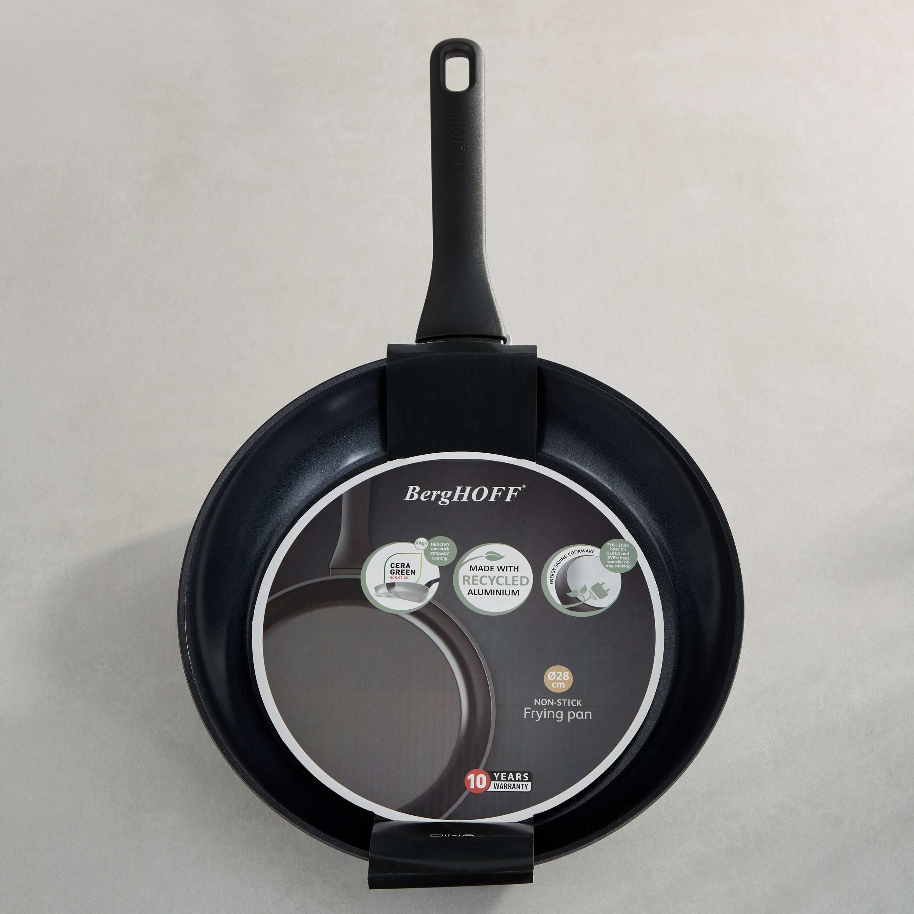 BergHOFF  
MADE WITH GREEN RECYCLED ALUMINIUM  
028 cm NON-STICK Frying pan  
10 YEARS WARRANTY