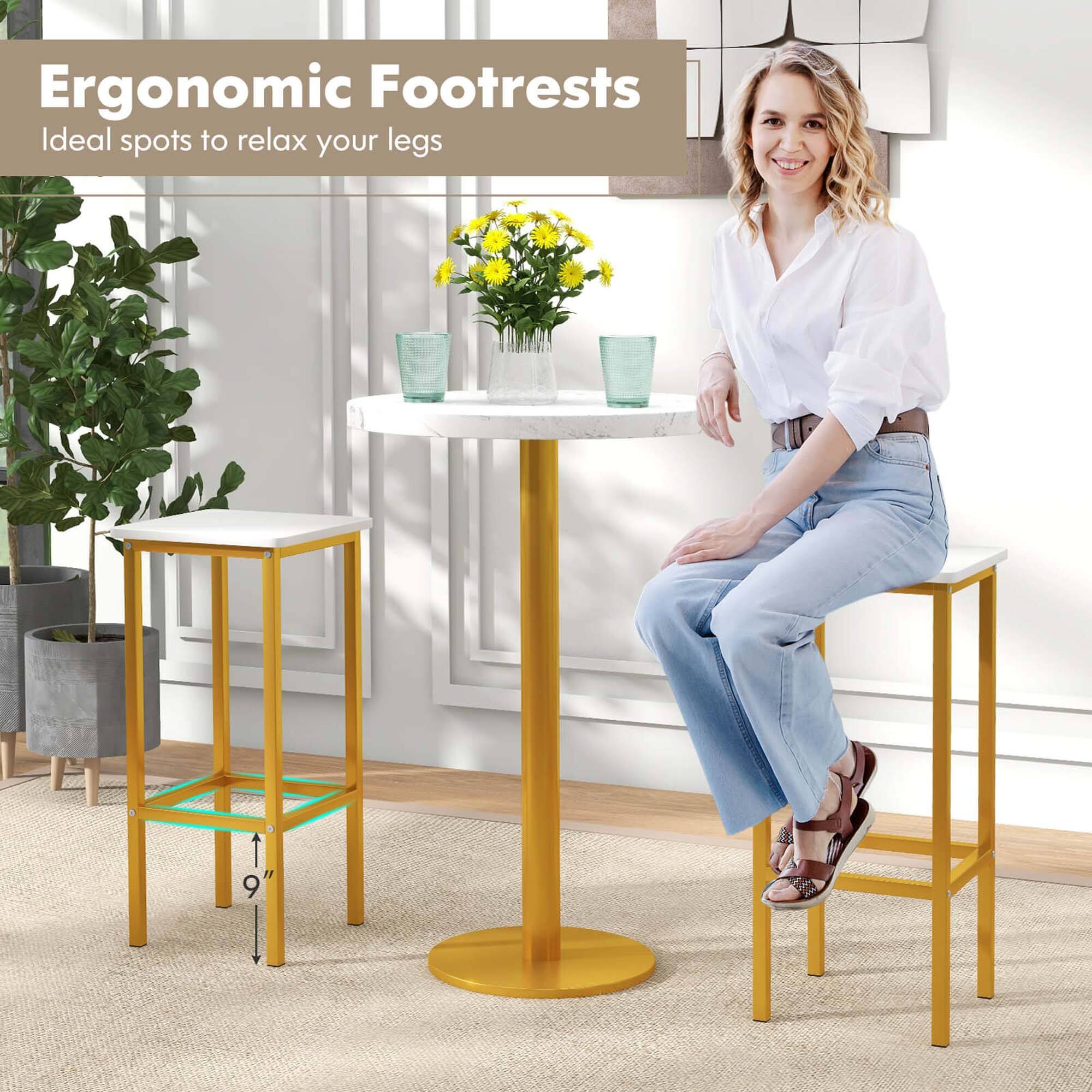 Ergonomic Footrests: Ideal spots to relax your legs.