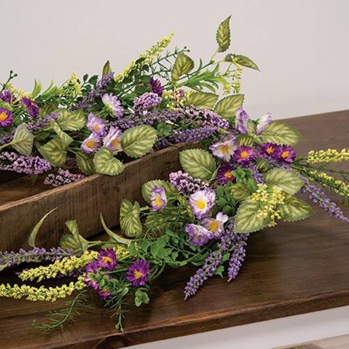 Angle. BreeBe - Amethyst Garden Garland - Multicolor.