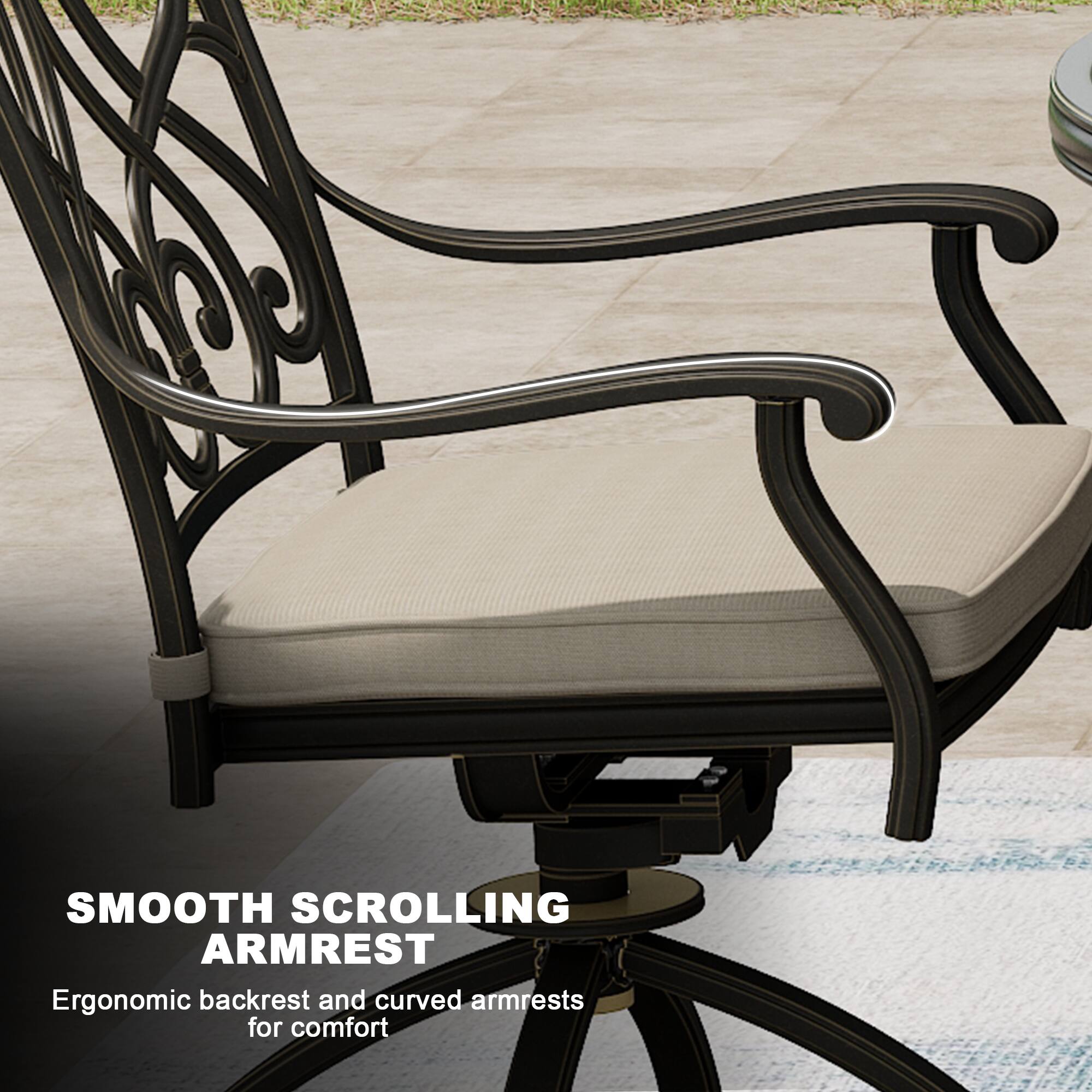SMOOTH SCROLLING ARMREST  
Ergonomic backrest and curved armrests for comfort