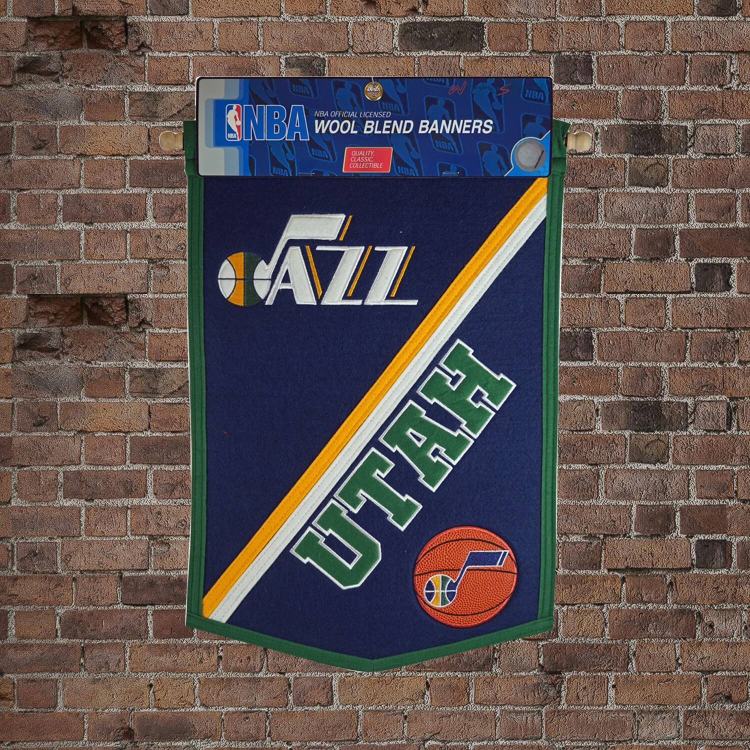 NBA Official Licensed Wool Blend Banners  
Quality Classic Collectible  
NBA  
NBA  
NBA  
JAZZ  
JAZZ