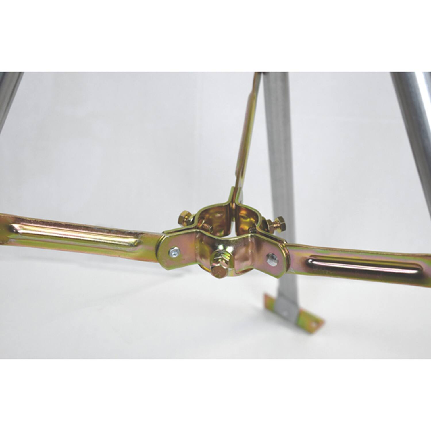 Back. Winegard - 3-Ft. Tripod Mount for TV Antennas SW-0010 - Gray.