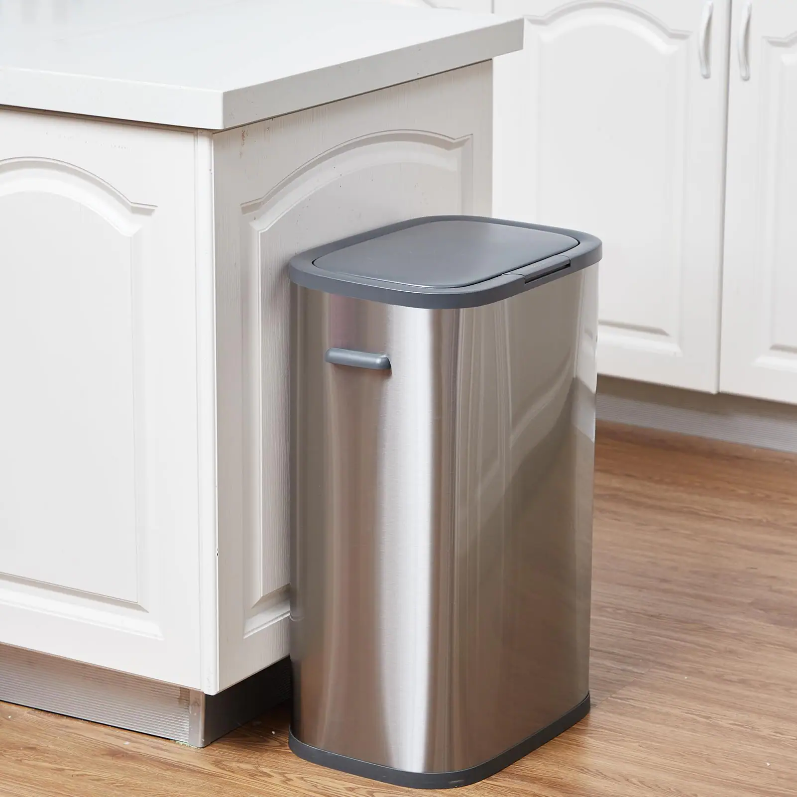 Left. Acekool - 14.5 Gallon Trash Can with Lid, Garbage Can Trash Bin Waste Basket with Pop-Up Lid.