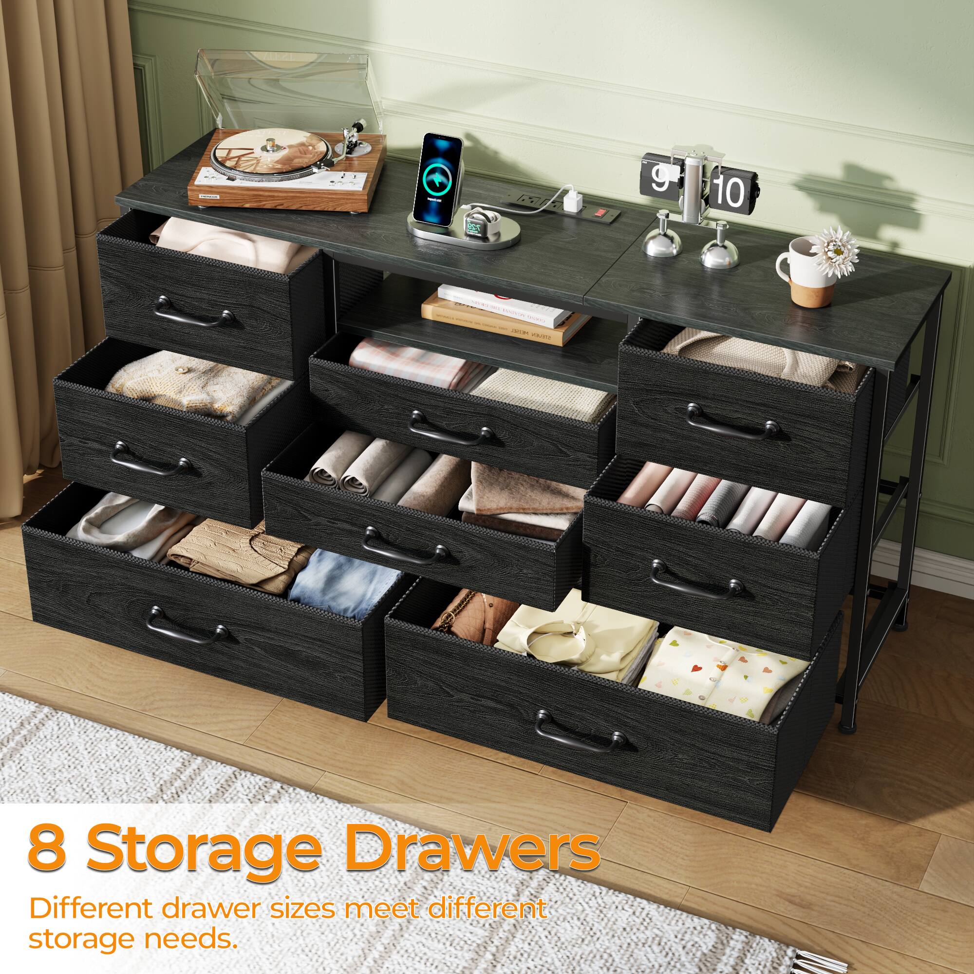 8 Storage Drawers  
Different drawer sizes meet different storage needs.