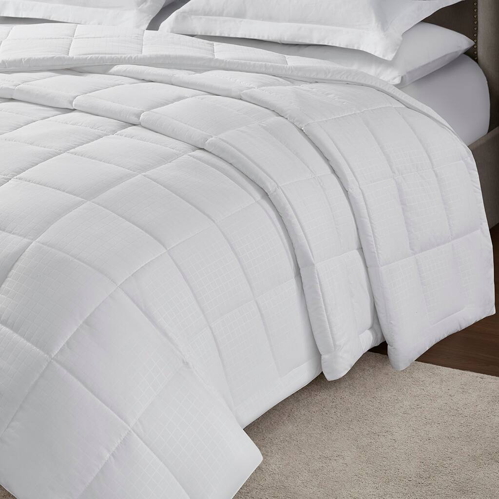 Alt View 3. Gracie Mills - Gracie Mills Velisse Everlux Blanket - White.