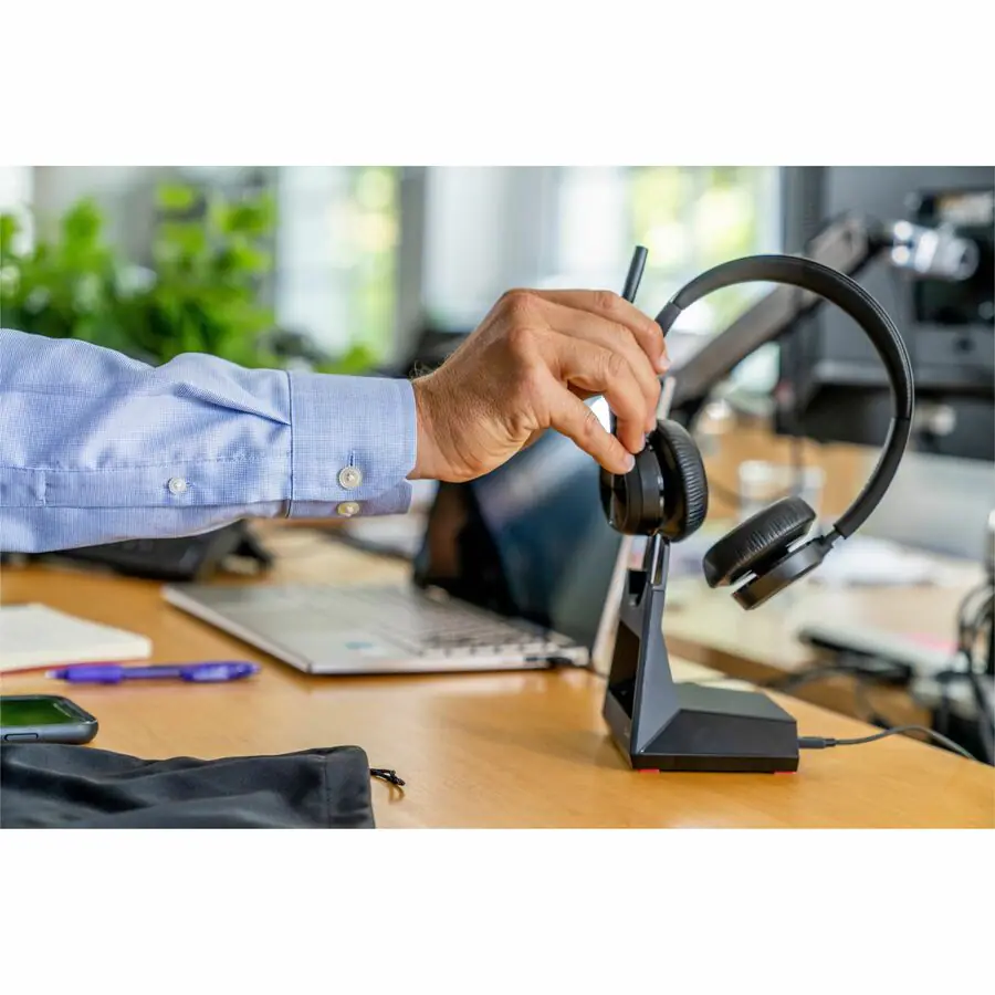 Alt View 4. HP - Poly Voyager 4320 Microsoft Teams Certified USB-C Headset + BT700 Dongle - Microsoft Teams Certification - Siri, Google - Black.