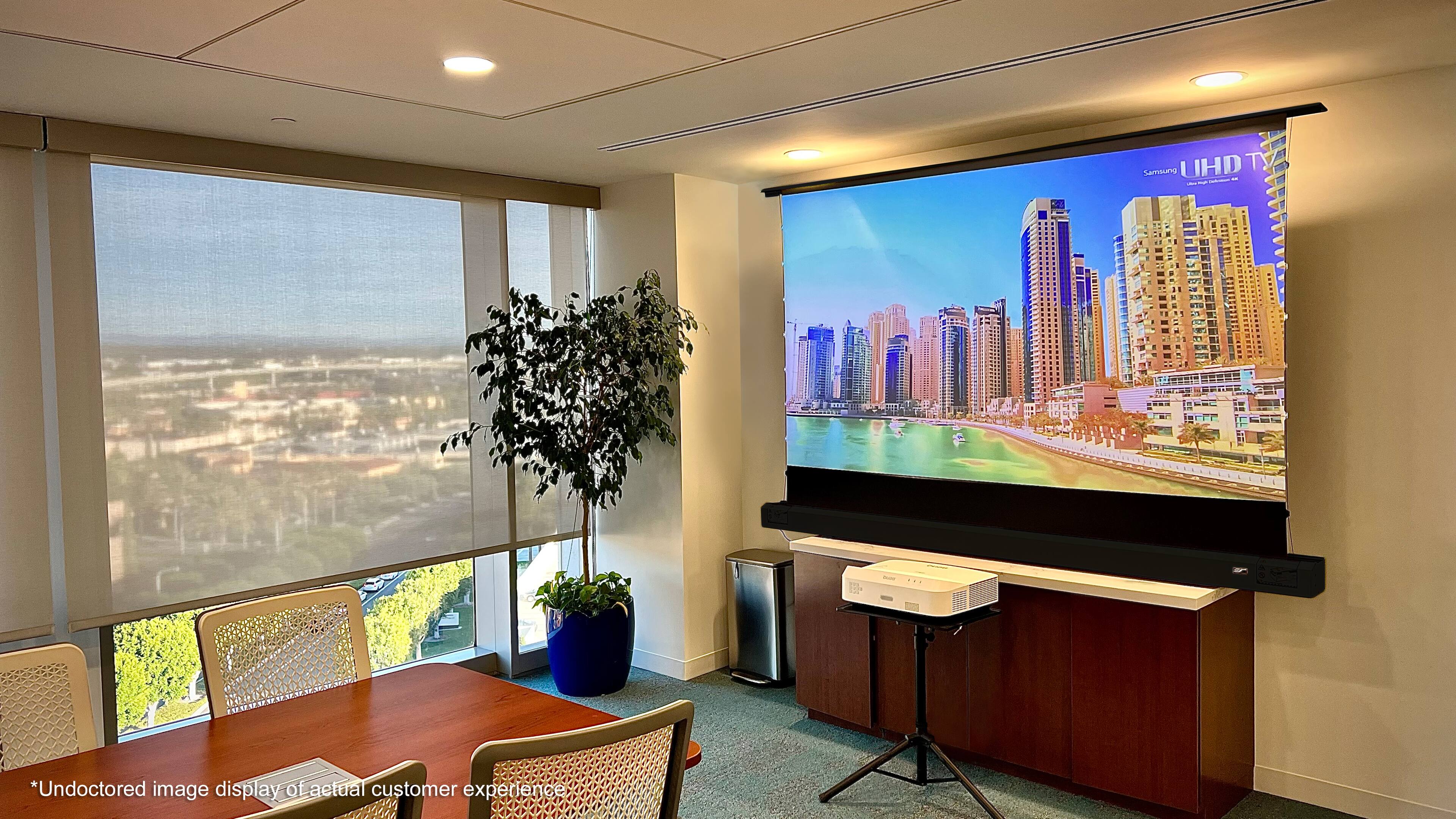 Samsung UHD T - - *Undoctored image display of actual customer experience