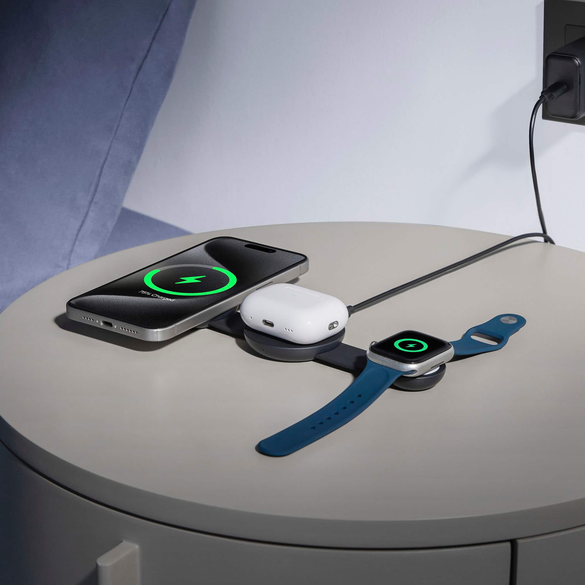 Back. Anker - Anker MagGo Wireless Charging Station (3-in-1, Foldable Pad with Travel Case Included) - Black.