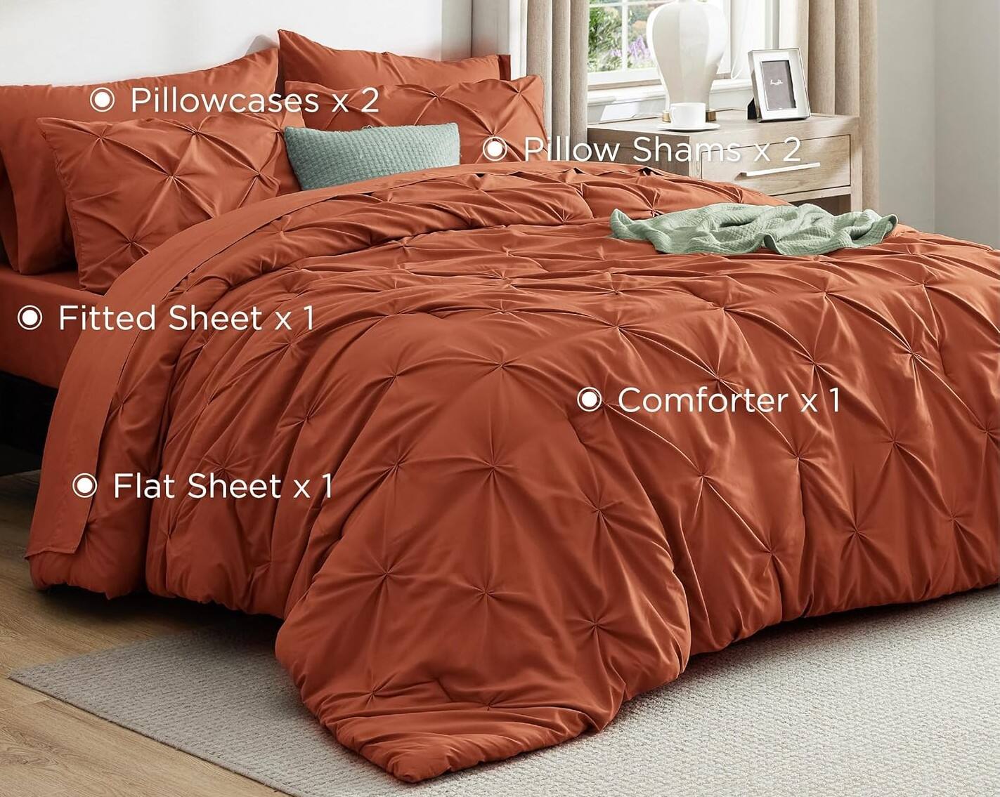 Pillowcases X 2  
Pillow Shams X 2  
Fitted Sheet X 1  
Comforter X 1  
Flat Sheet X 1