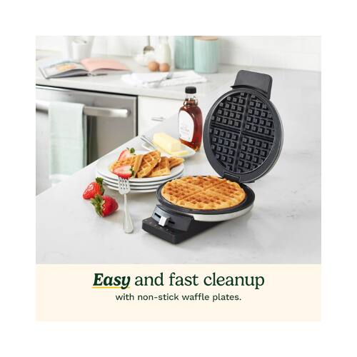 Easy and fast cleanup with non-stick waffle plates.