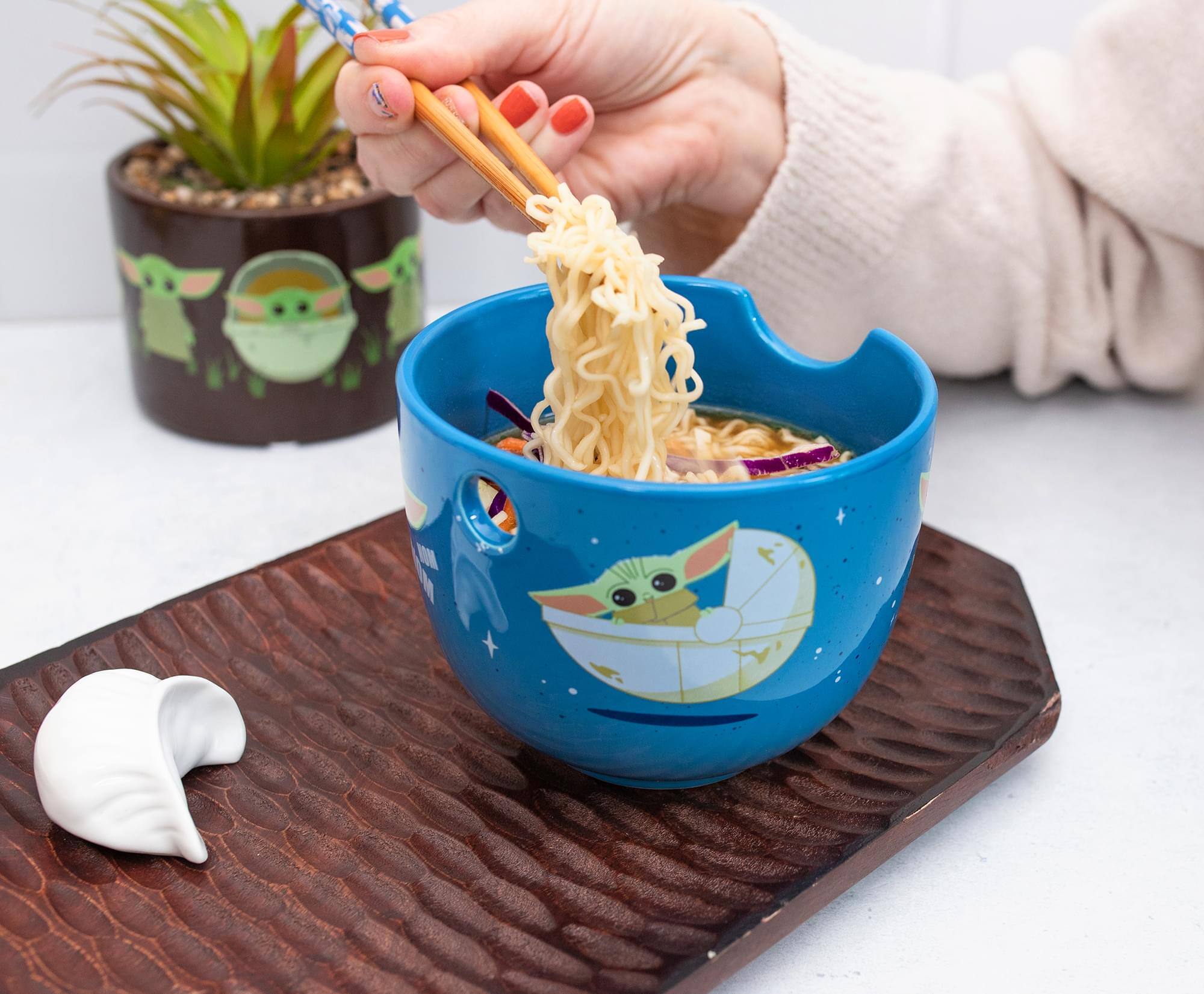 Alt View 2. Silver Buffalo - Star Wars: The Mandalorian Grogu "Nom Nom" 20-Ounce Ramen Bowl and Chopstick Set - Blue.