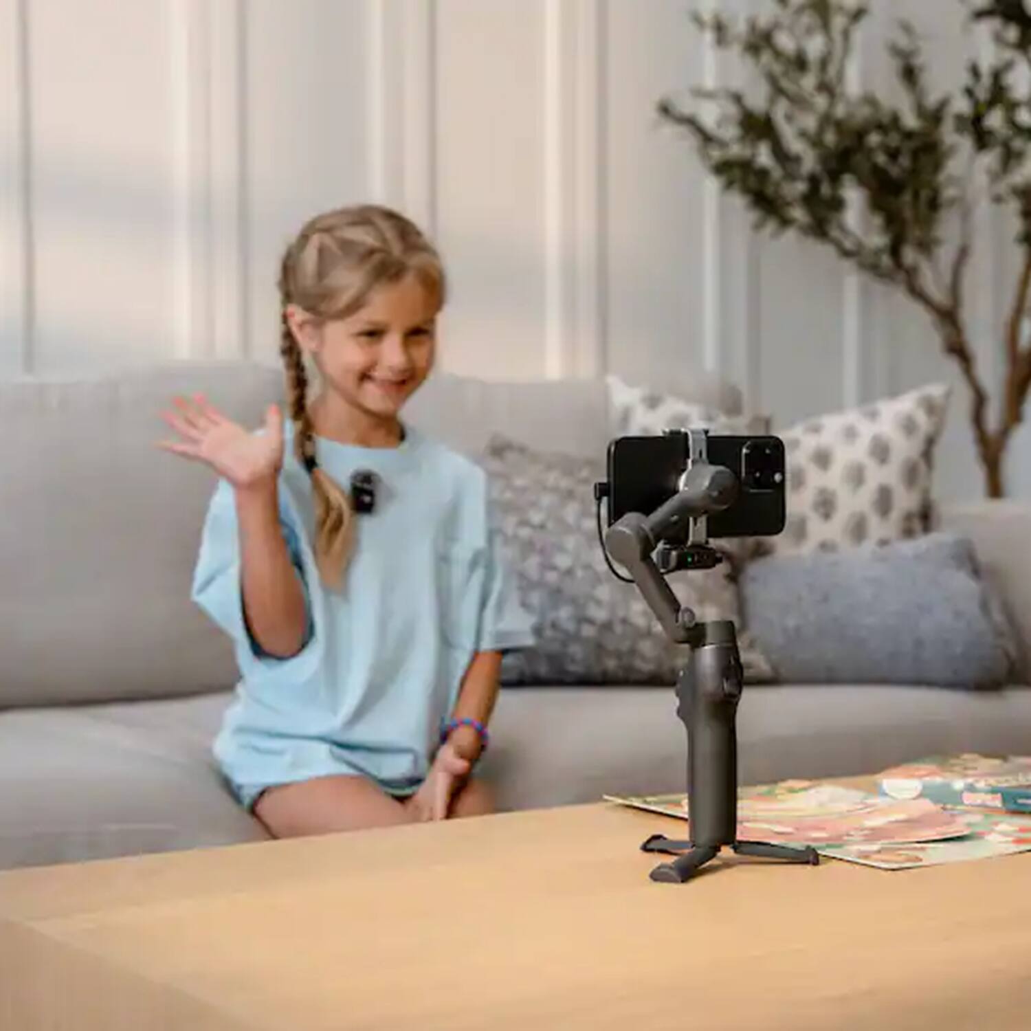Alt View 4. DJI - Osmo Mobile 8 Smartphone Gimbal Stabilizer + Mini Mic + 2 Year Extended Warranty Protection Accessory Bundle - Gray.