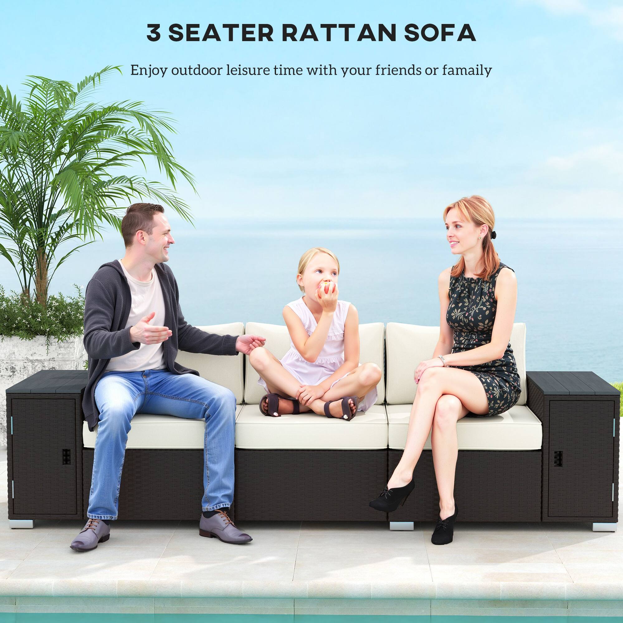 3 SEATER RATTAN SOFA
Enjoy outdoor leisure time with your friends or family