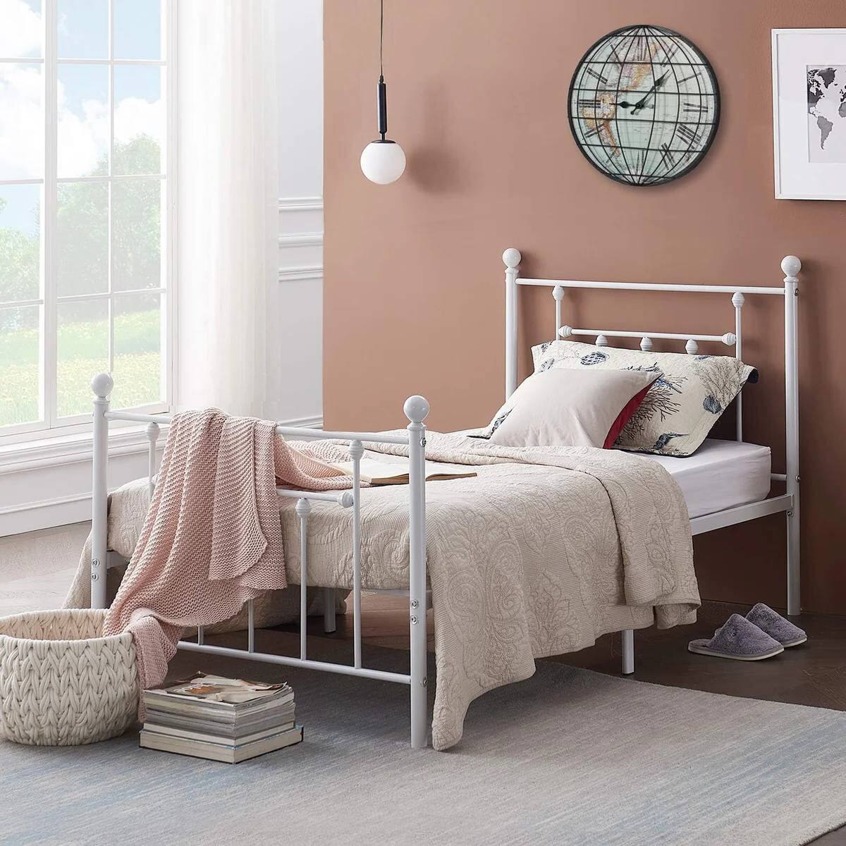 Angle. Hivvago - Hivvago Twin Victorian Style Metal Platform Bed Frame with Headboard Footboard - White.