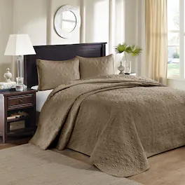 Gracie Mills - Sandy Reversible Bedspread Set with Classic Stitch Pattern - Mocha