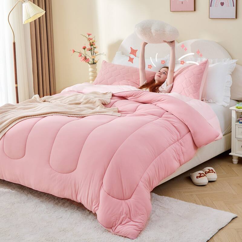 Angle. Bestier - Full Comforter Set for Kids and Teens – 3 Pcs All-Season Bedding with Skin-Friendly Lightweight Quilt & 2 Pillowcases - Pink.