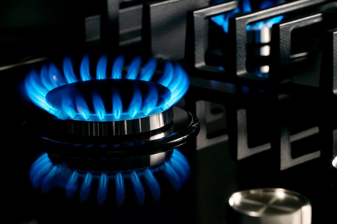 Alt View 7. KitchenAid - 36" Built-In Gas Cooktop with 5 Burners and Dishwasher-Safe Grates and Knobs - Black.