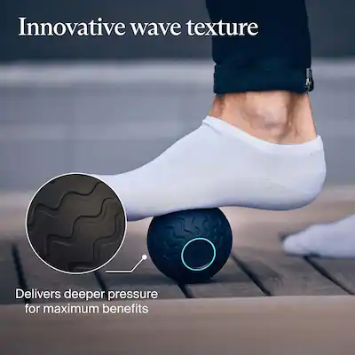 Therabody WaveSolo Vibrating Ball Roller For Pinpointed Muscle Relief Black WAVESOLO-US - Best Buy Therabody WaveSolo Vibrating Ball Roller For Pinpointed Muscle Relief Black WAVESOLO-US - Best Buy