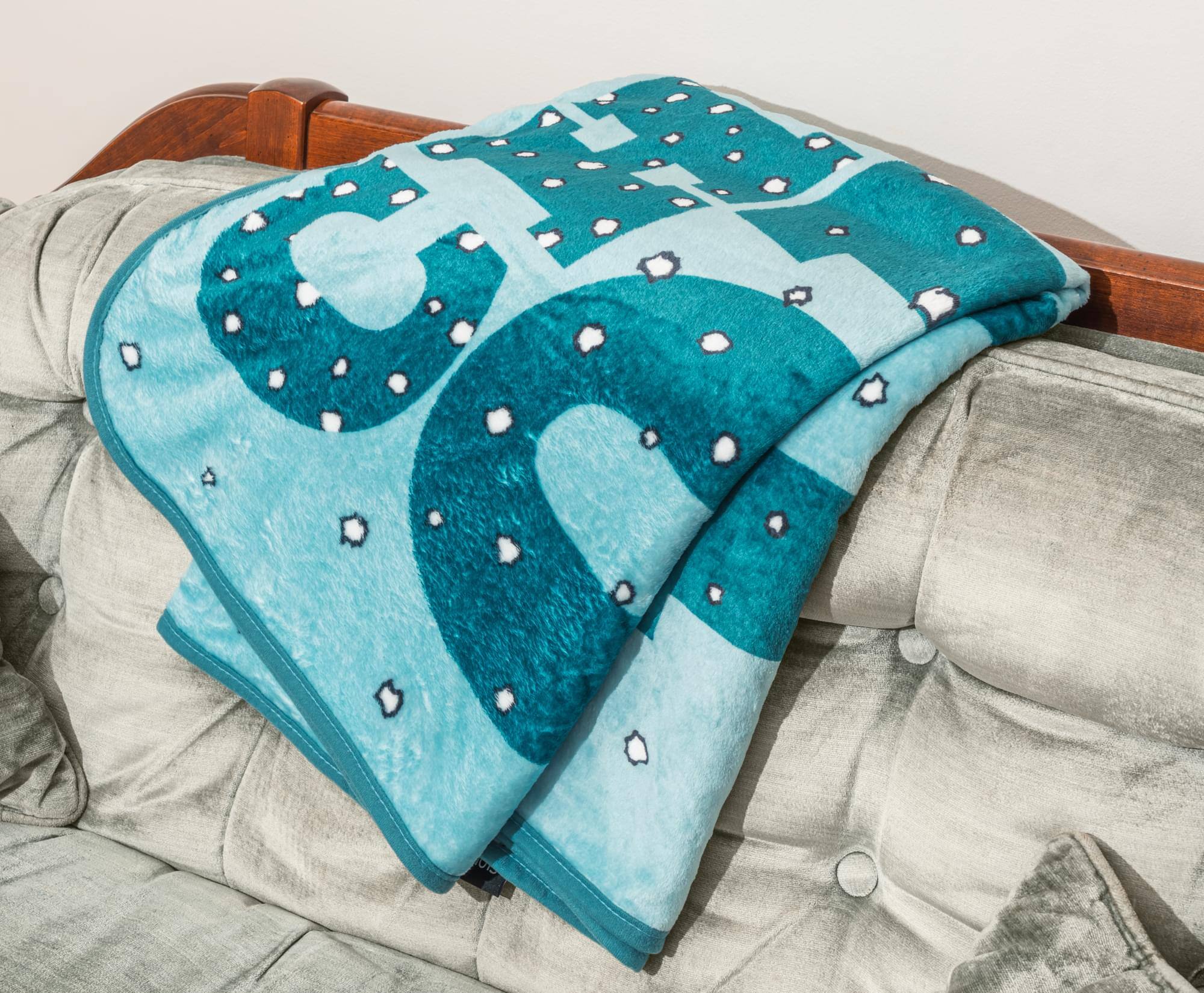 Alt View 5. Silver Buffalo - Peanuts Snoopy "Chill Out" Fleece Throw Blanket | 45 x 60 Inches - Blue.