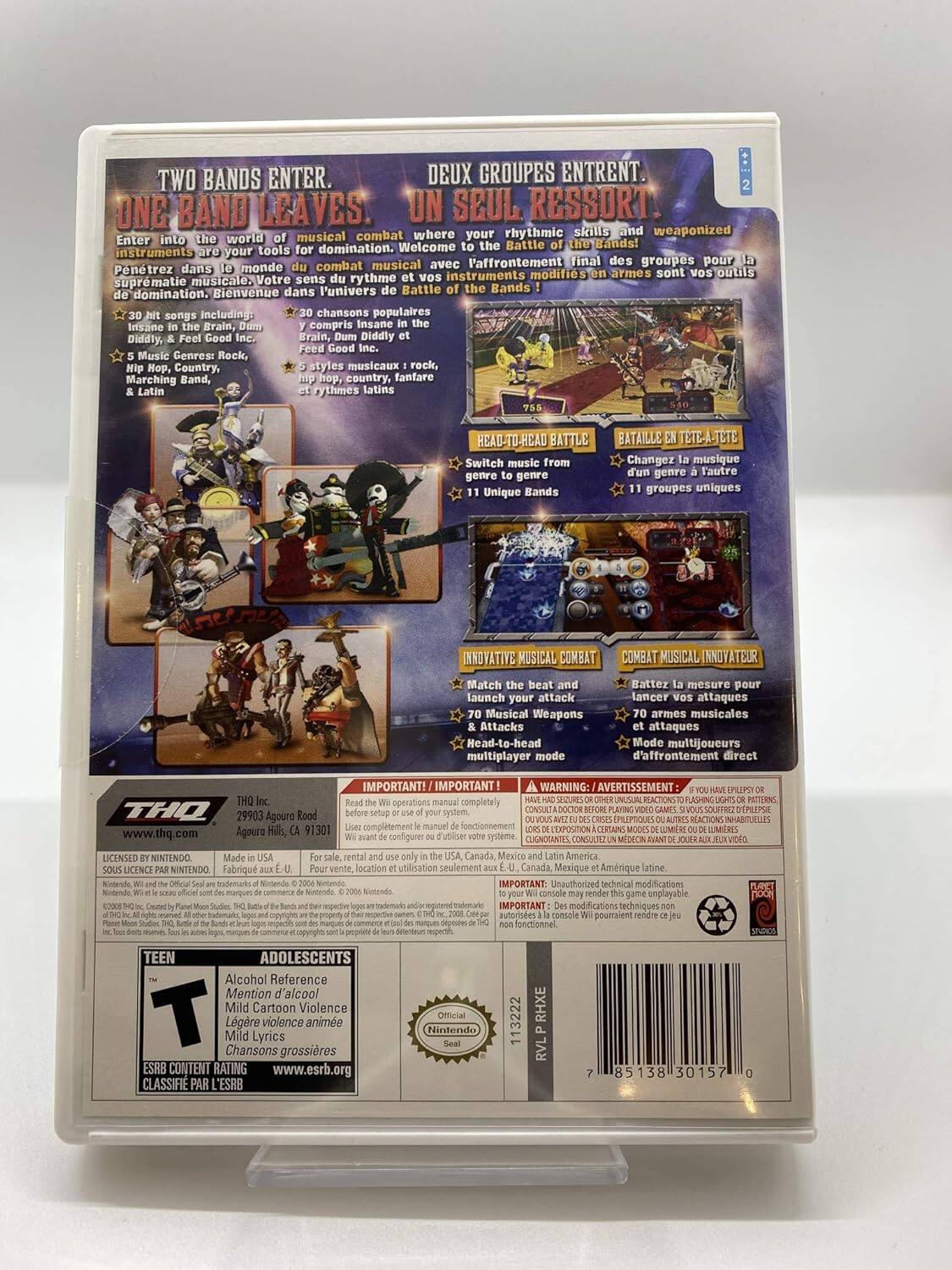 **Front Cover:**

**TWO BANDS ENTER. ONE BAND LEAVES.**

Enter into the world of musical combat where your rhythmic skills and weaponized instruments are your tools for domination. Welcome to the Battle of the Bands!

- 30 hit songs including: Insane in the Brain, Diddly, & Feel Good Inc.
- 5 Music Genres: Rock, Hip Hop, Country, Marching Band, & Latin
- 11 Unique Bands

**DEUX GROUPES ENTRENT. UN SEUL RESSORT.**

Pénétrez dans le monde du combat musical où vos instruments modifiés en armes sont vos outils pour la domination. Bienvenue dans l'univers de Battle Bands!

- 30 chansons populaires y compris Insane in the Brain, Diddly et Feel Good Inc.
- 5 styles musicaux : rock, hip hop, country, fanfare et rythmes latins
- 11 groupes uniques

**HEAD-TO-HEAD BATTLE**

Switch music from genre to genre

**BATAILLE EN TÊTE-À-TÊTE**

Changez la musique d'un genre à l'autre

