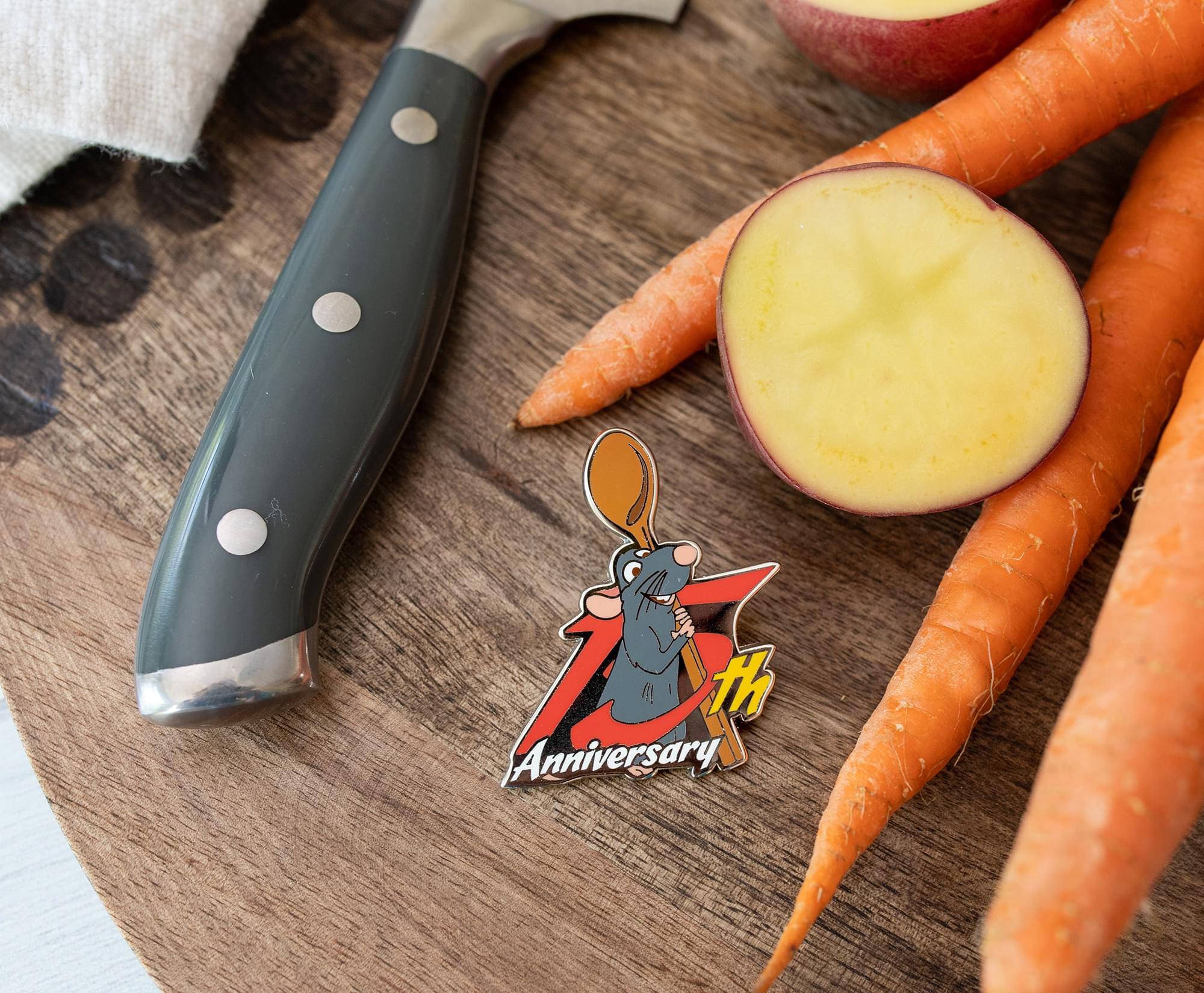 Alt View 3. Disney - Disney Pixar Ratatouille 15th Anniversary Enamel Pin | SDCC 2022 Exclusive - Blue.