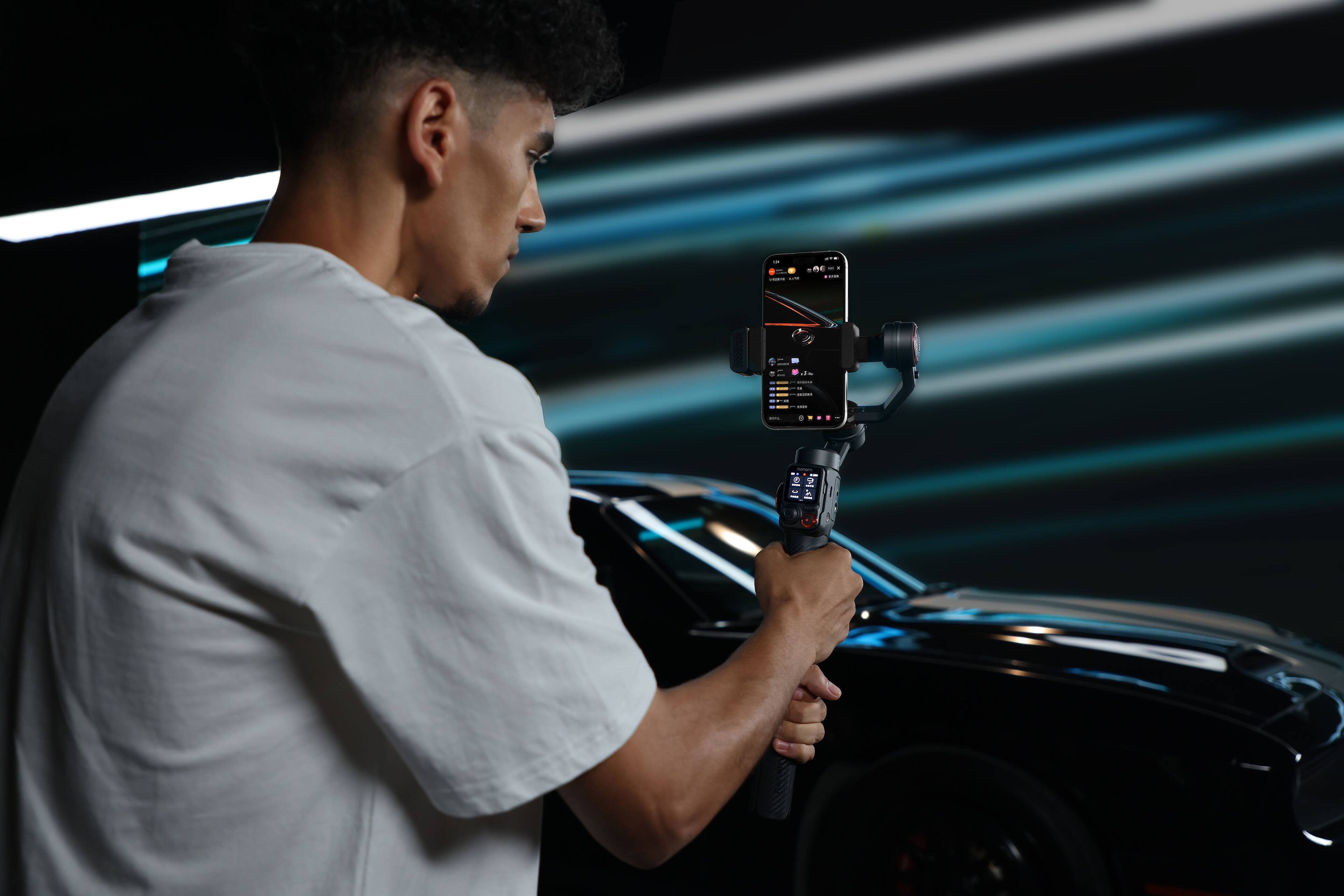 Alt View 15. Hohem - iSteady M7 3-Axis Gimbal Stabilizer for Smartphone w/ AI Tracking, Remote Control, Extendable Pole, & Magnetic RGB Light - Black.